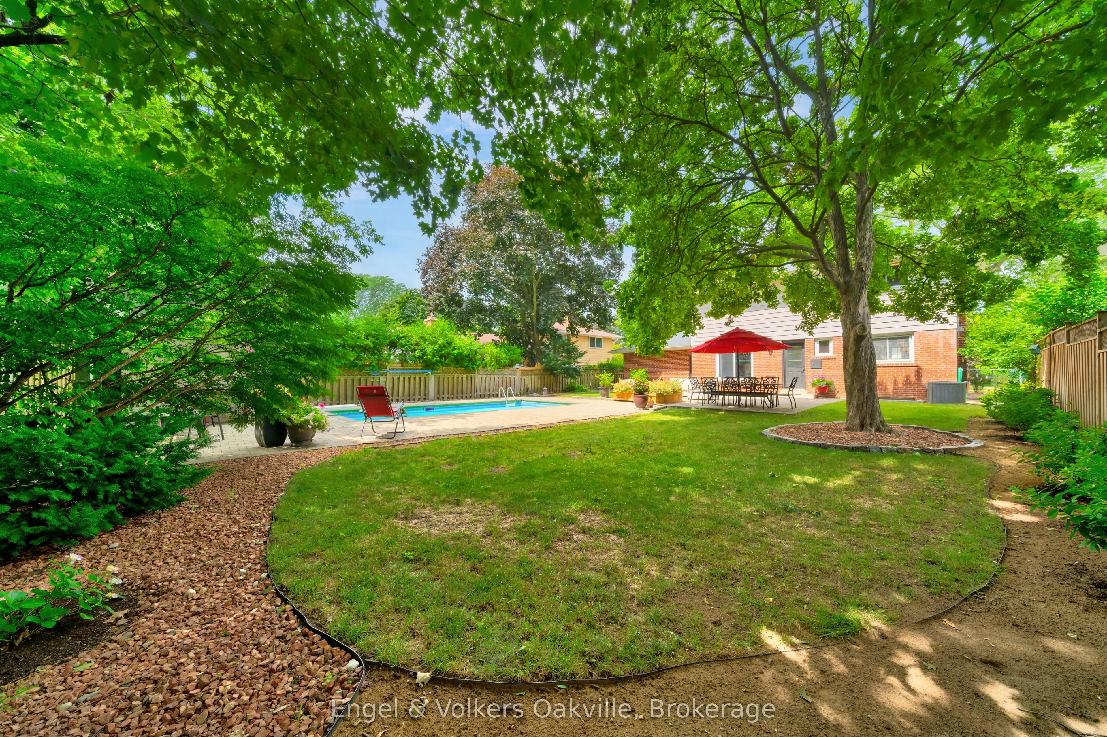 298 Edrich Court