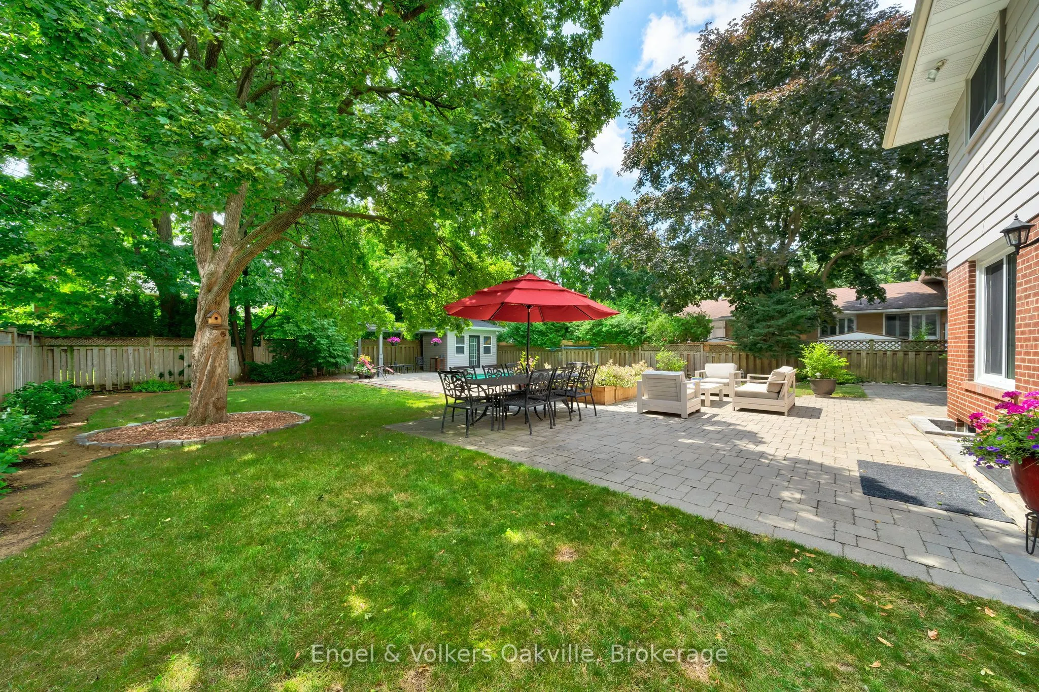 298 Edrich Court
