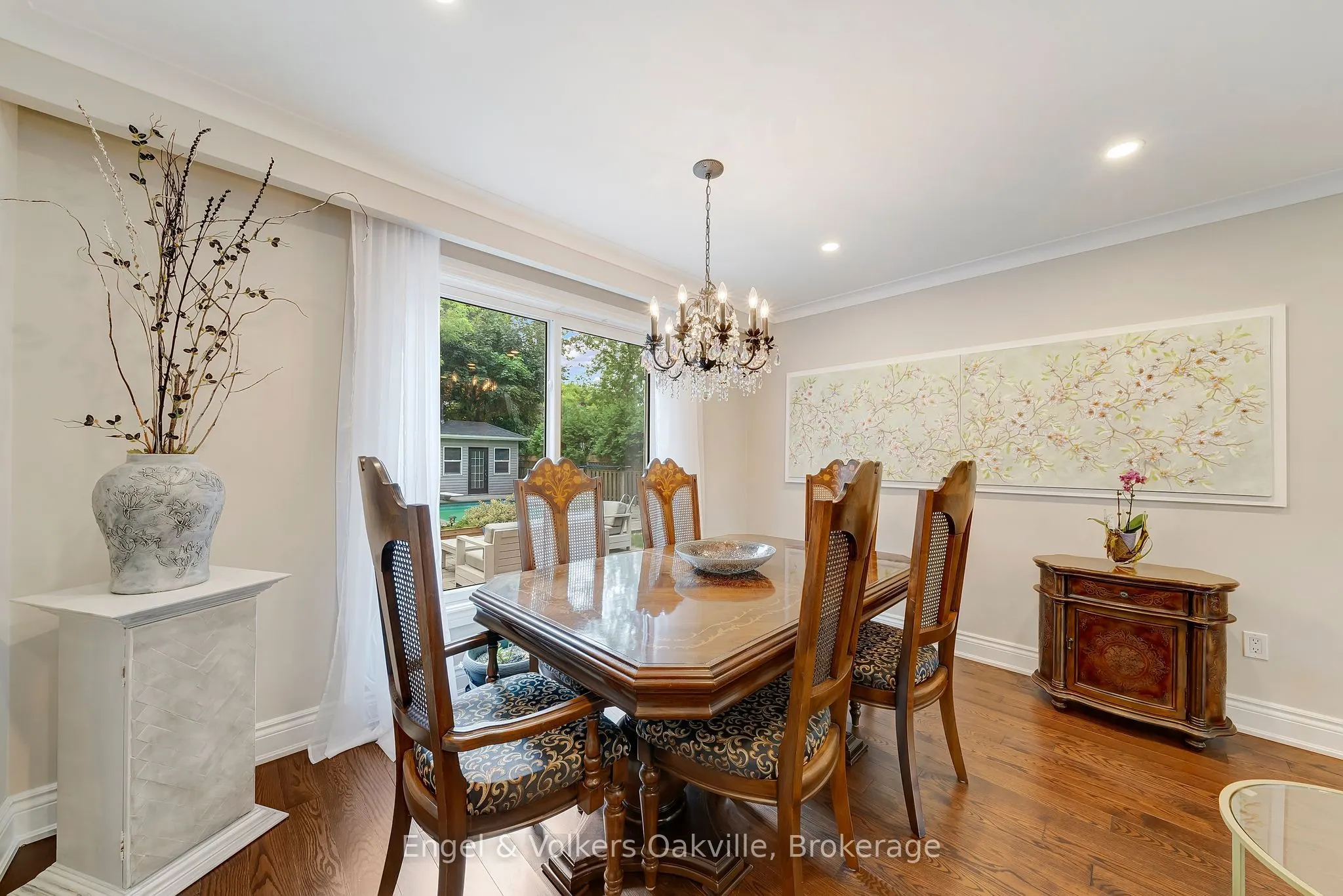 298 Edrich Court