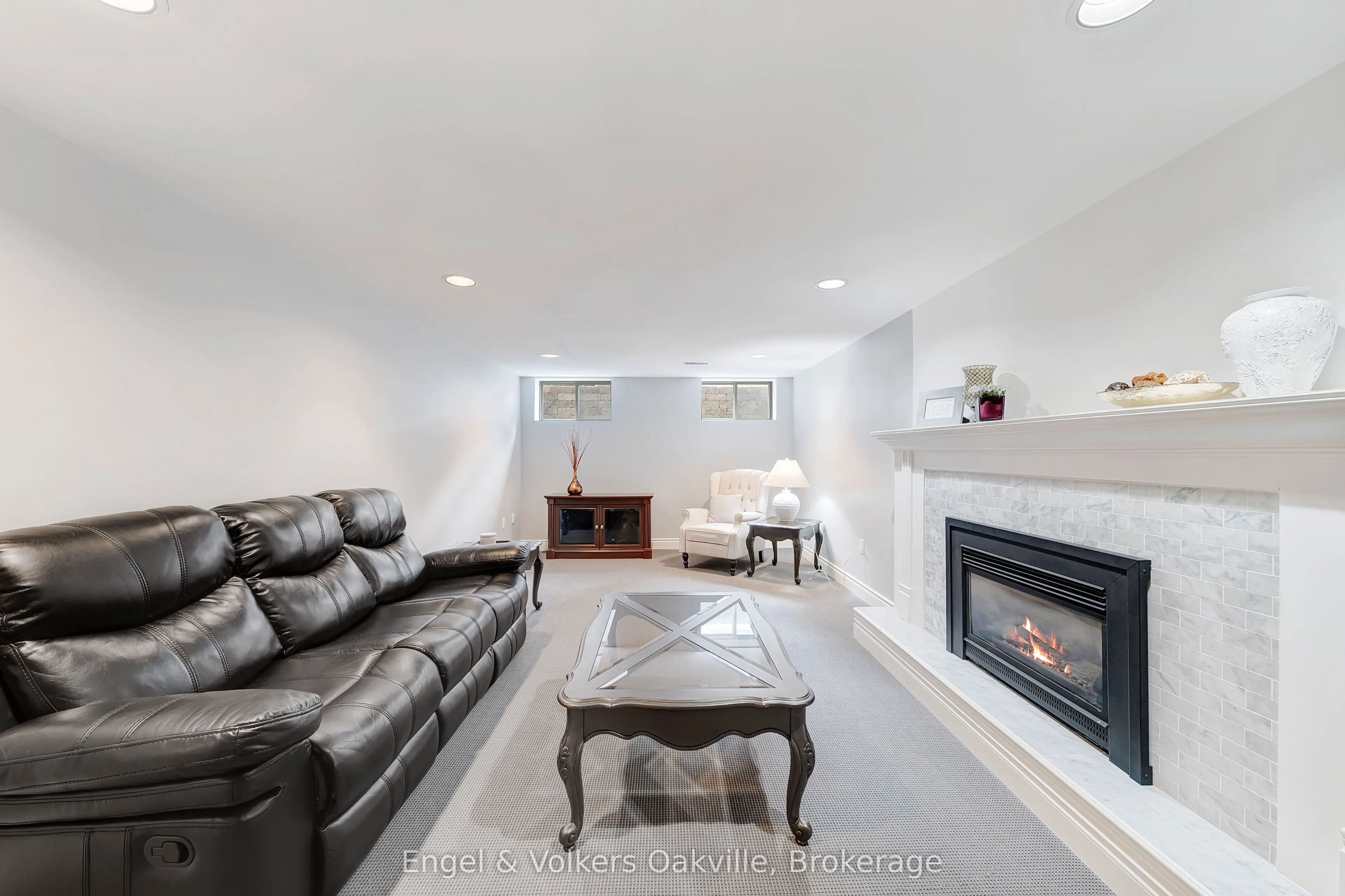 298 Edrich Court