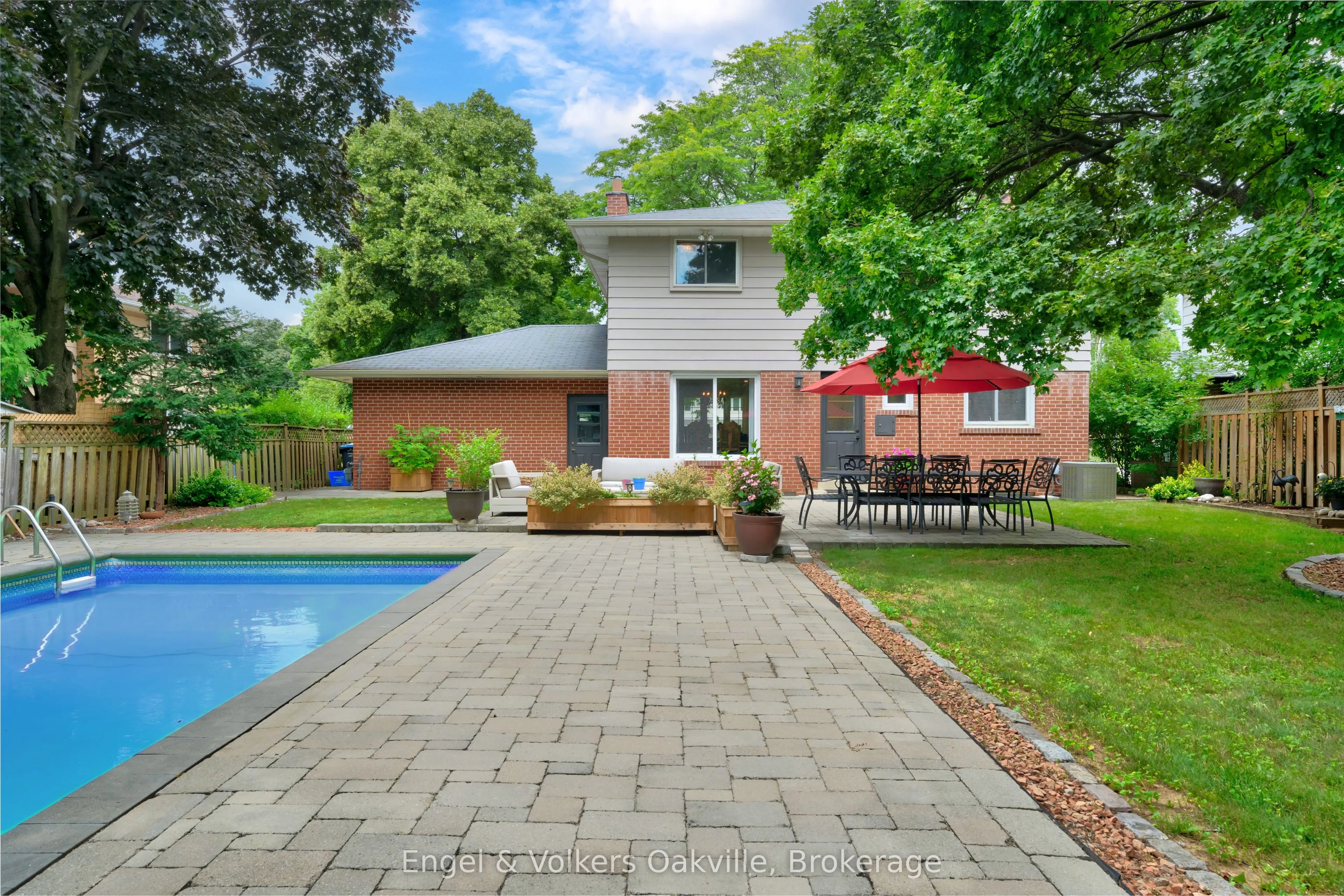 298 Edrich Court