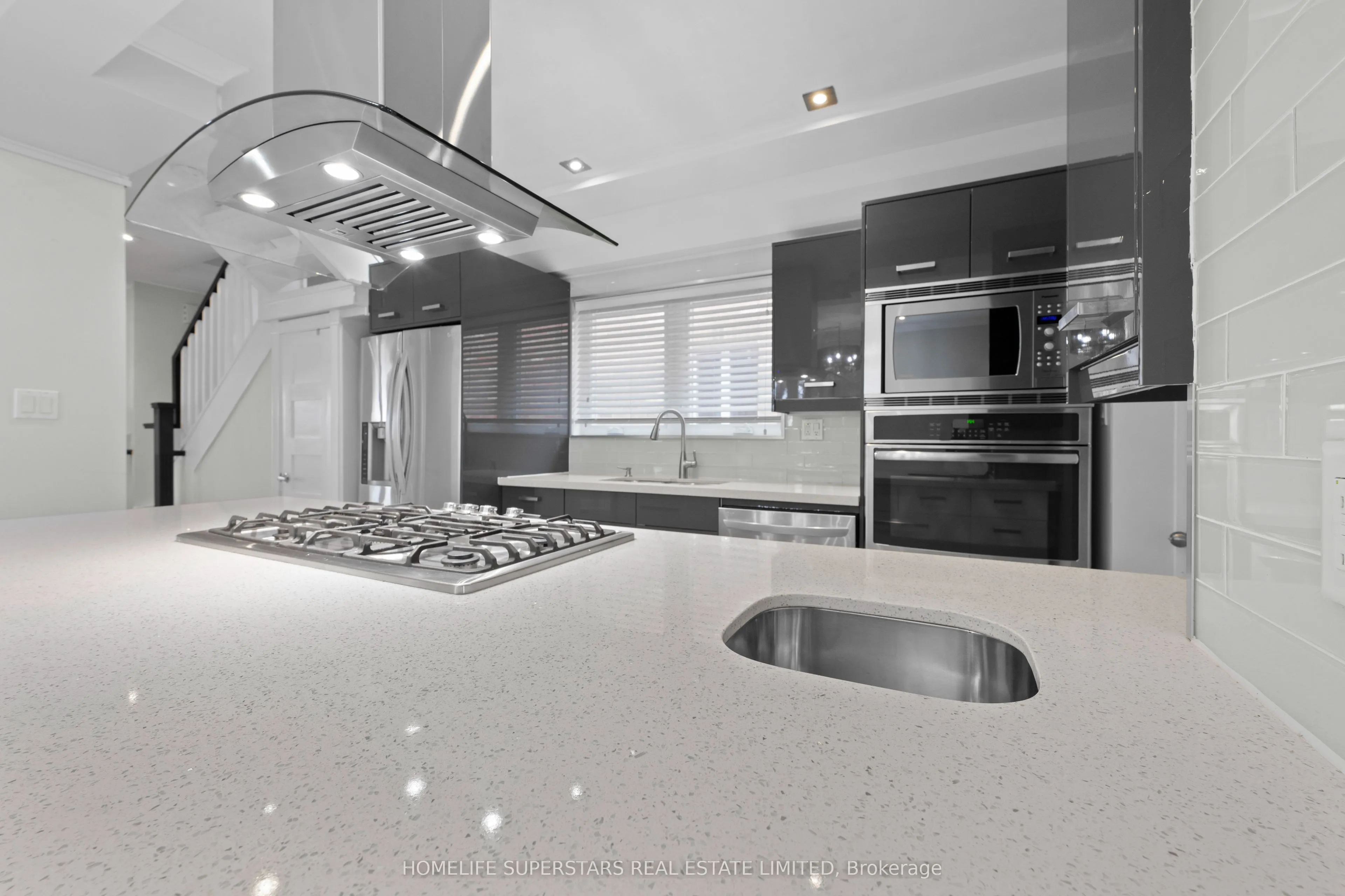 5 Aldgate Avenue