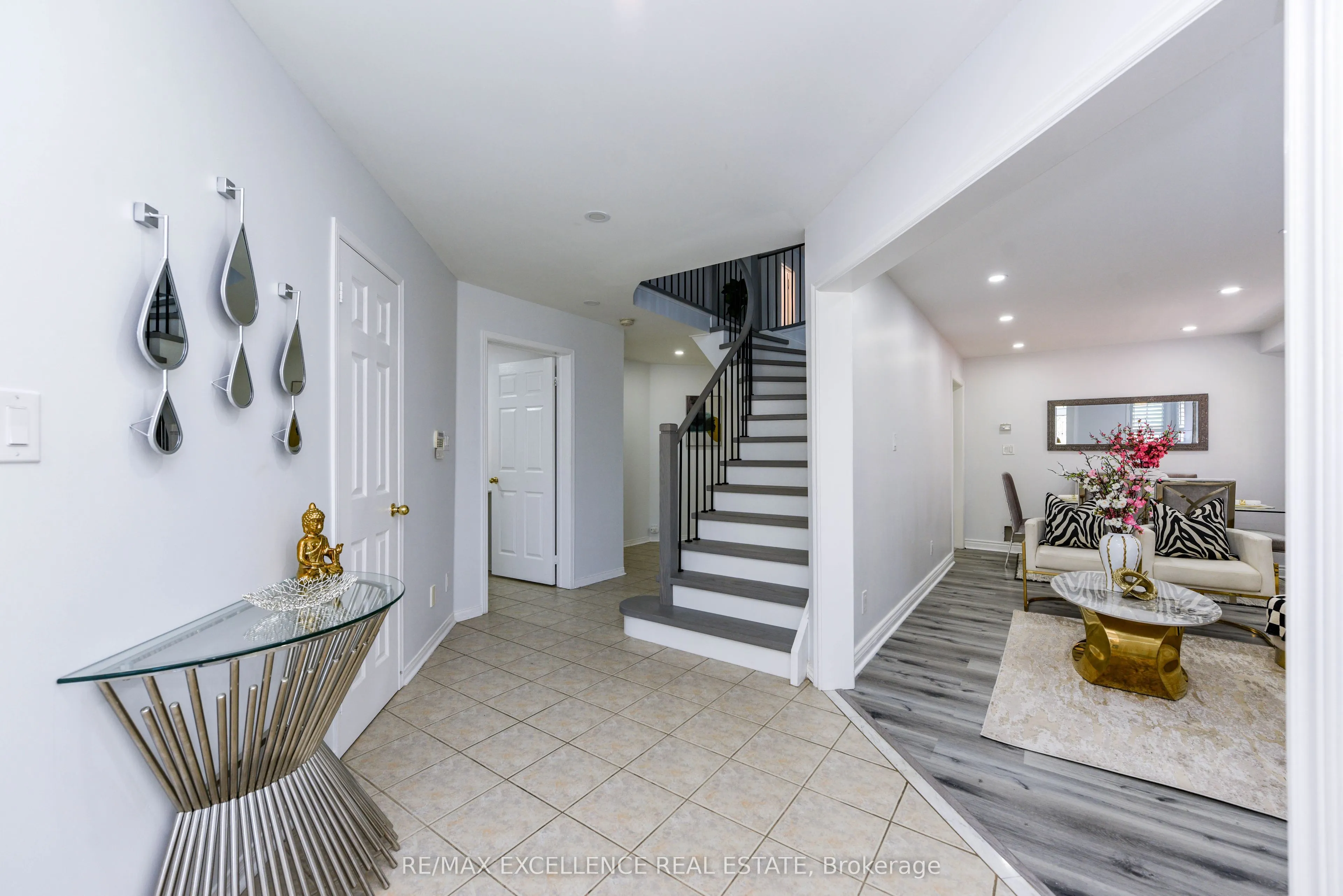 1166 Woodward Avenue