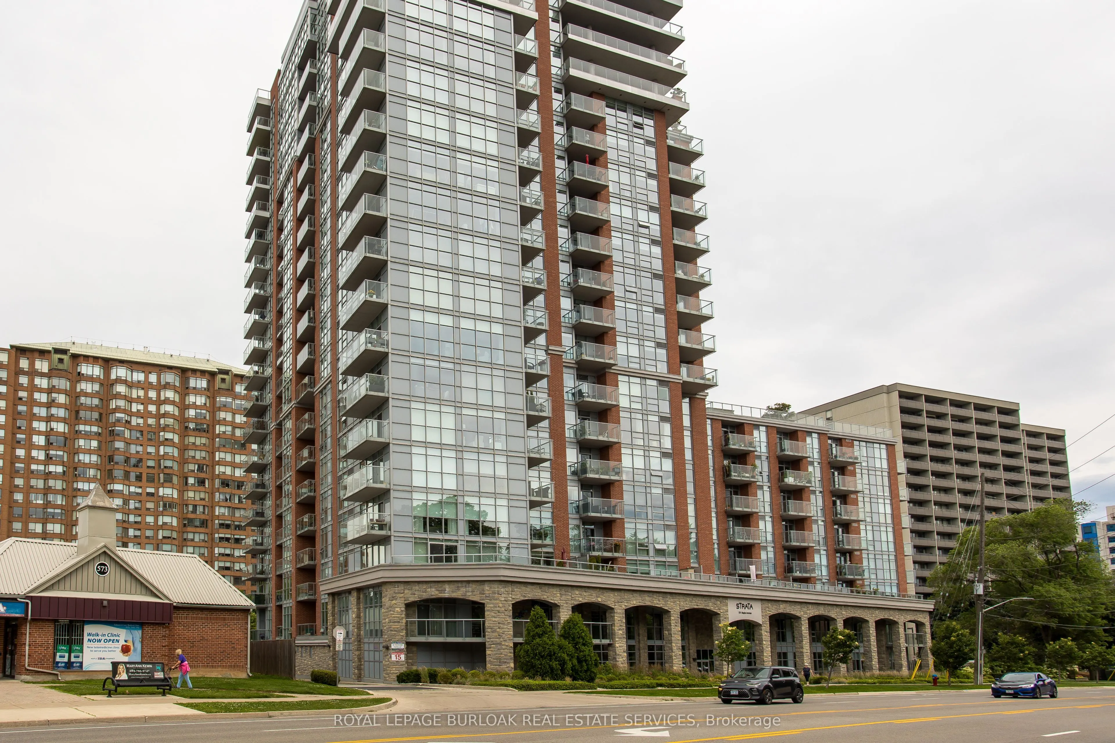 551 Maple Avenue, #814