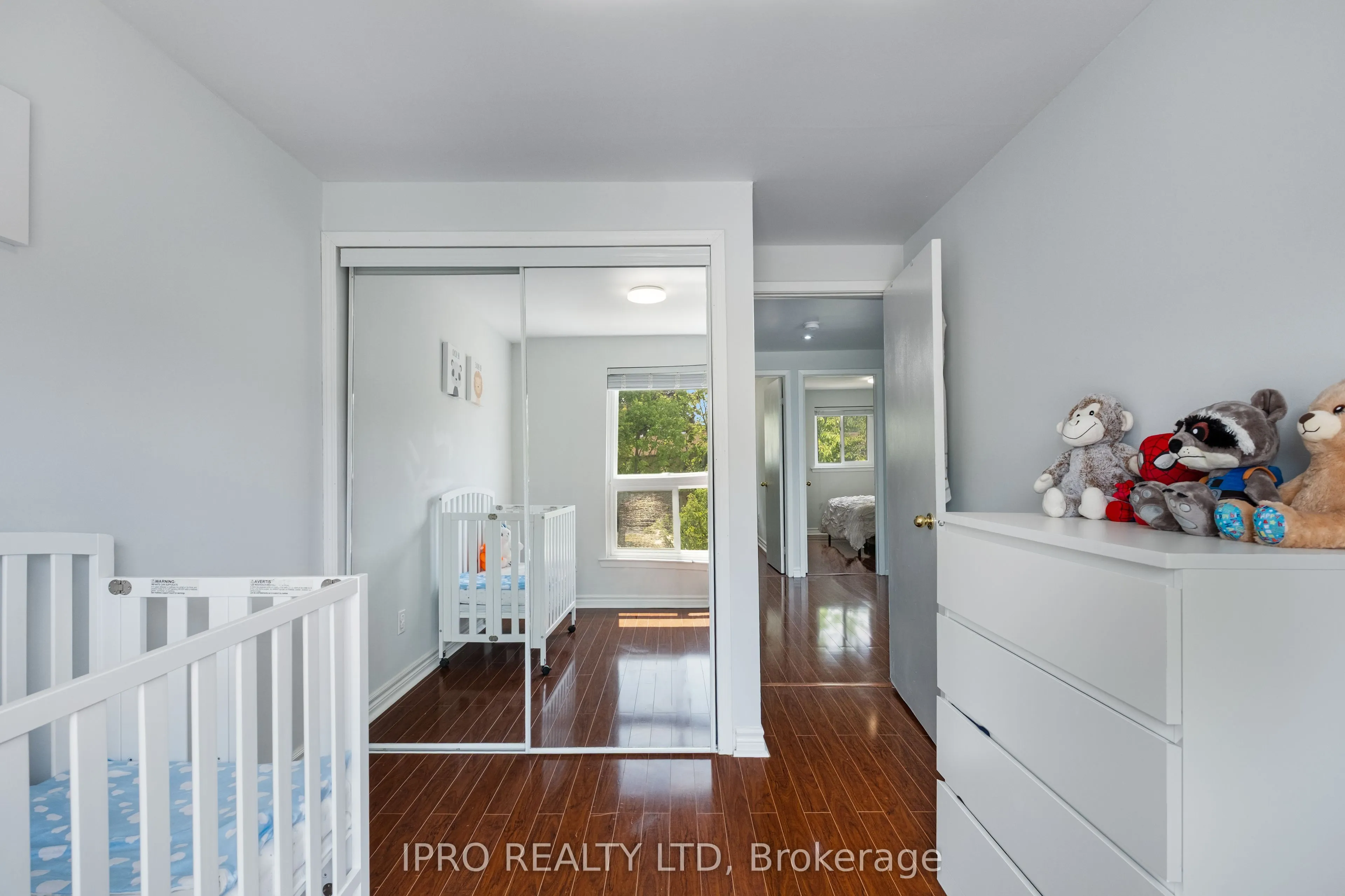 120 Hansen Road N