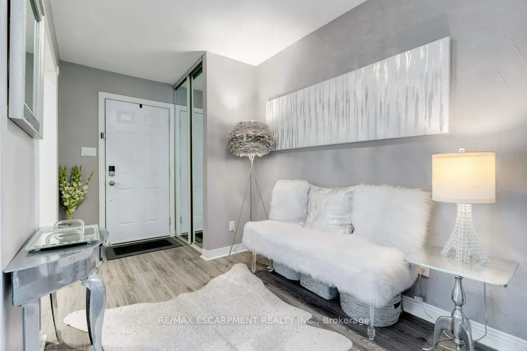 1280 Maple Crossing Boulevard, #11