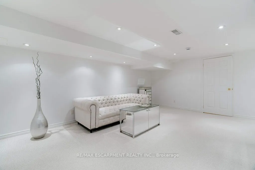 1280 Maple Crossing Boulevard, #11