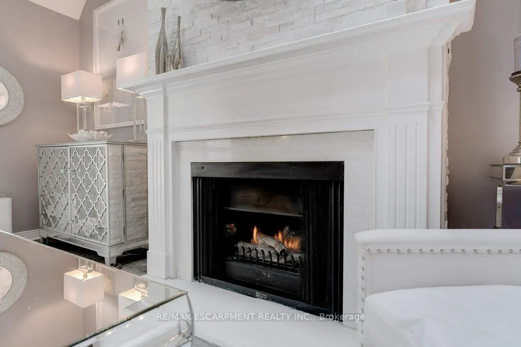 1280 Maple Crossing Boulevard, #11