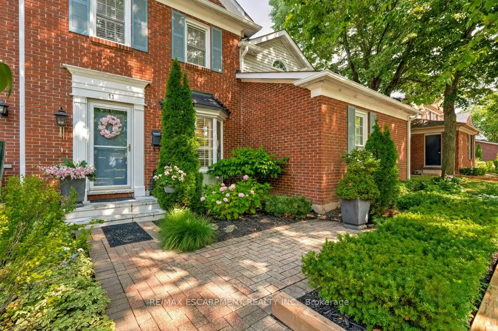 1280 Maple Crossing Boulevard, #11