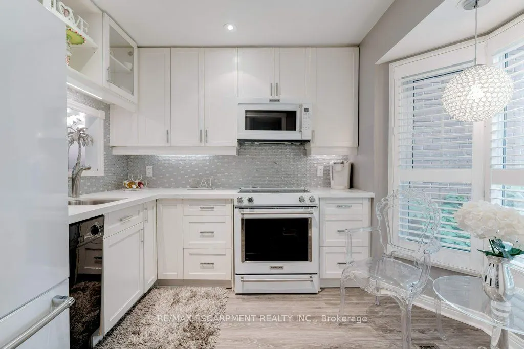 1280 Maple Crossing Boulevard, #11