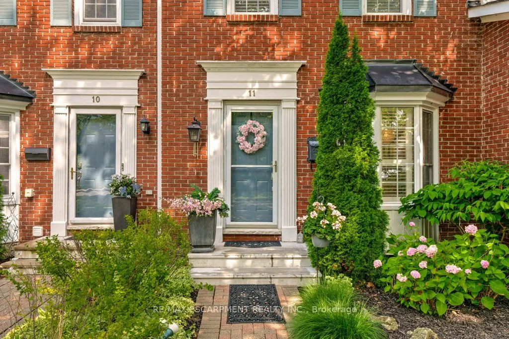 1280 Maple Crossing Boulevard, #11