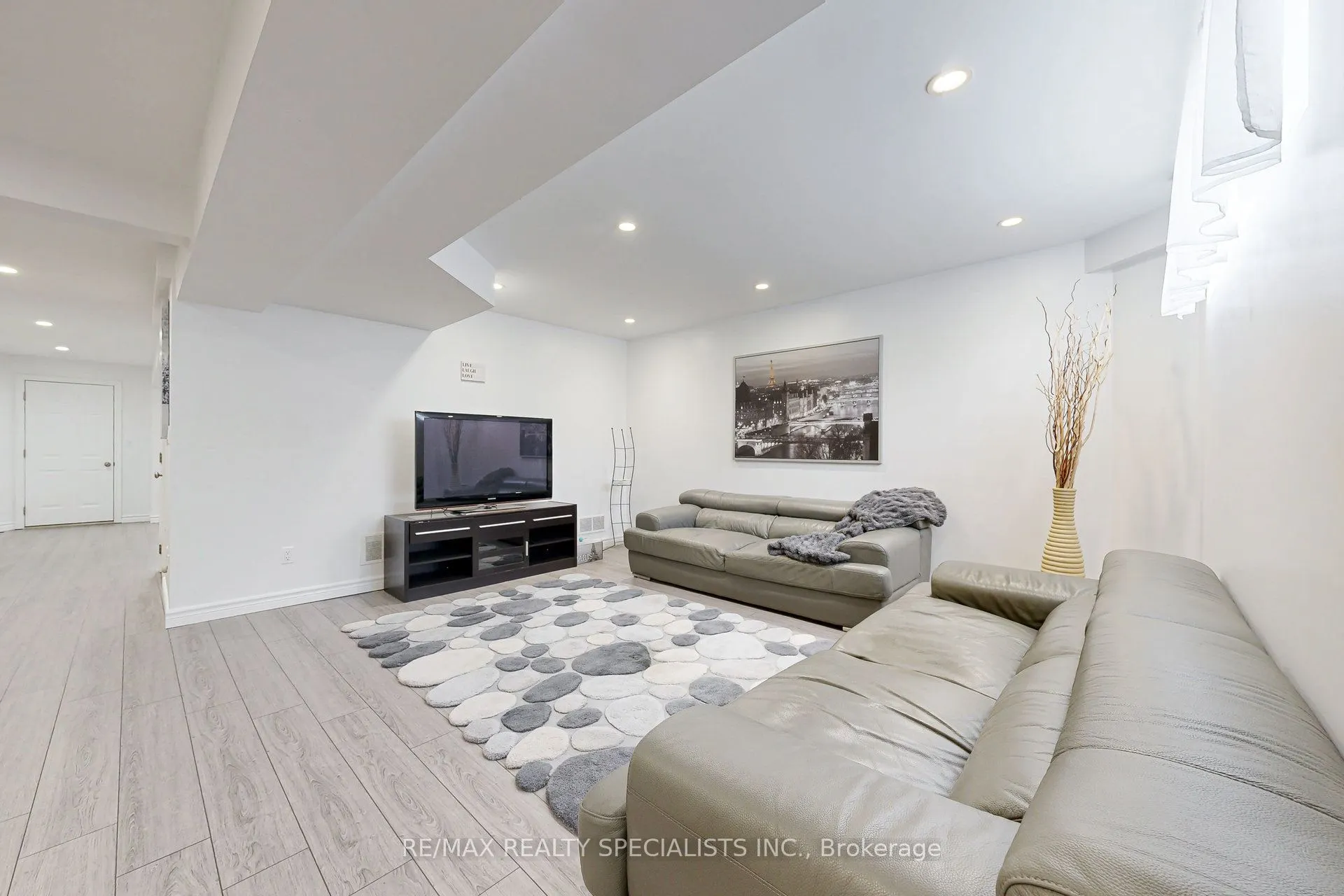 3205 Rolling Stone Court