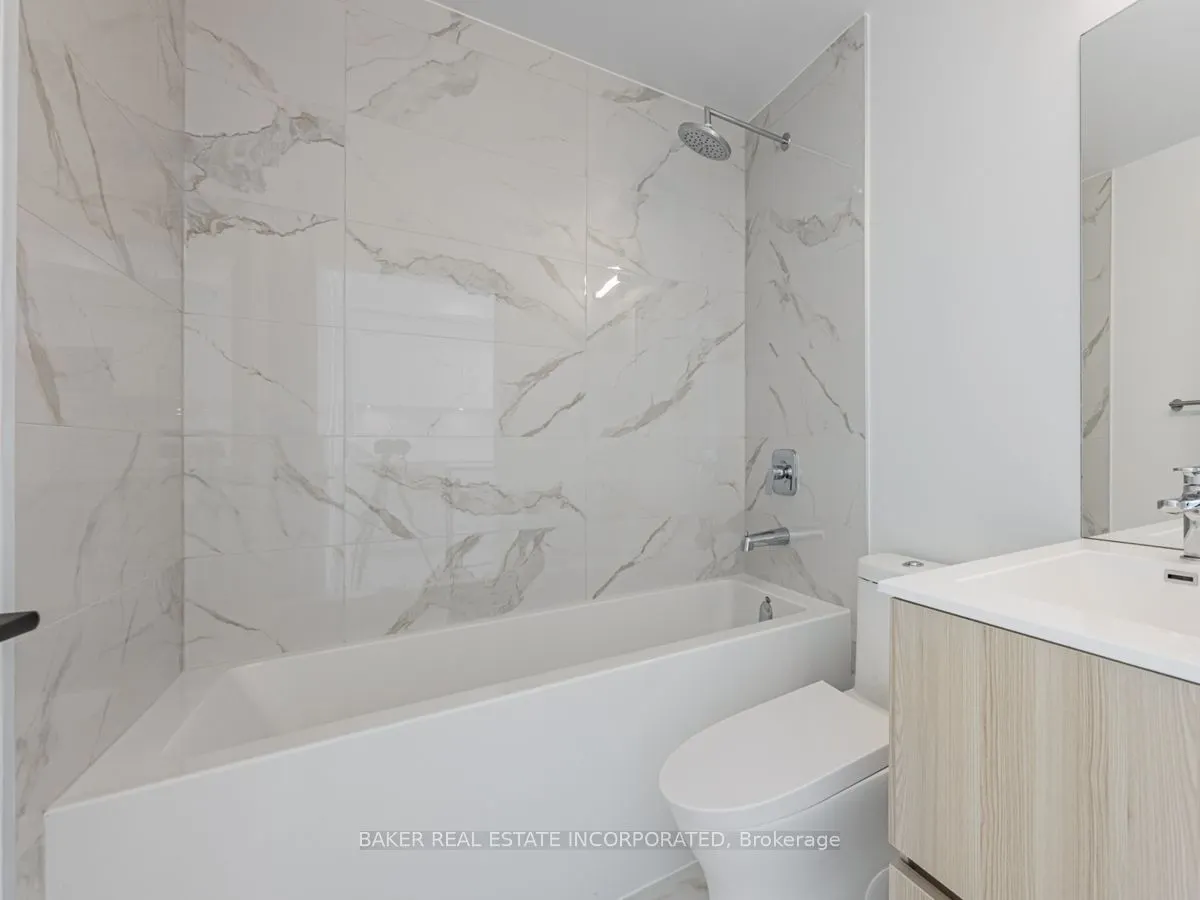 220 Missinnihe Way, #808