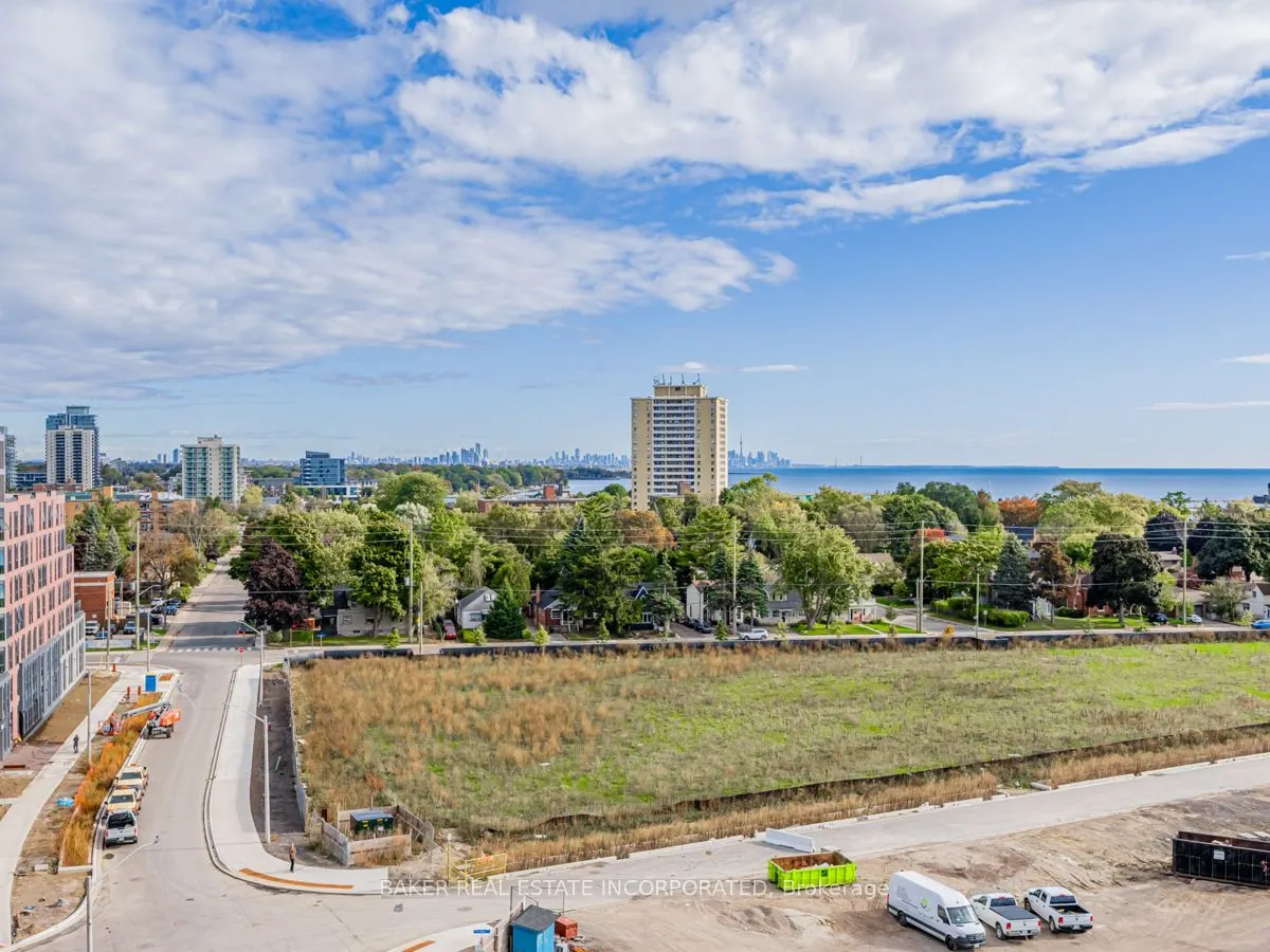 220 Missinnihe Way, #808
