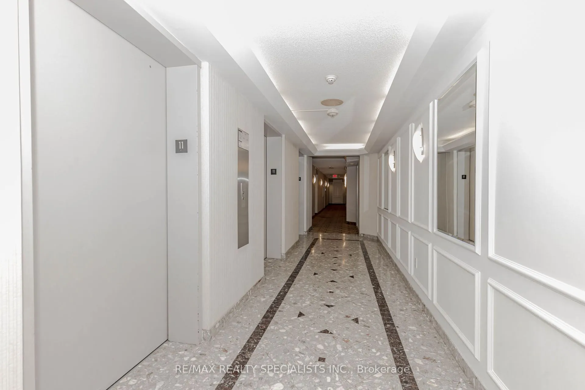 2177 Burnhamthorpe Road W, #1102