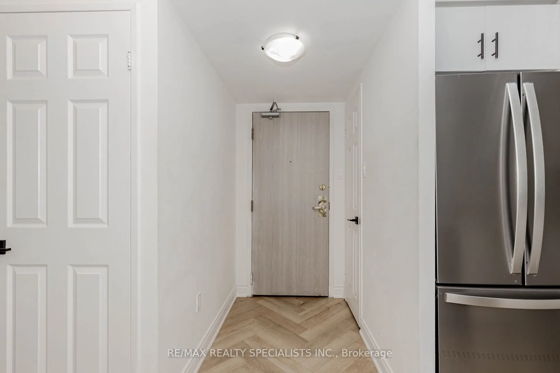 2177 Burnhamthorpe Road W, #1102