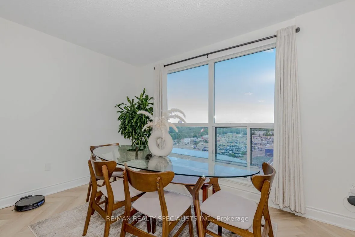2177 Burnhamthorpe Road W, #1102