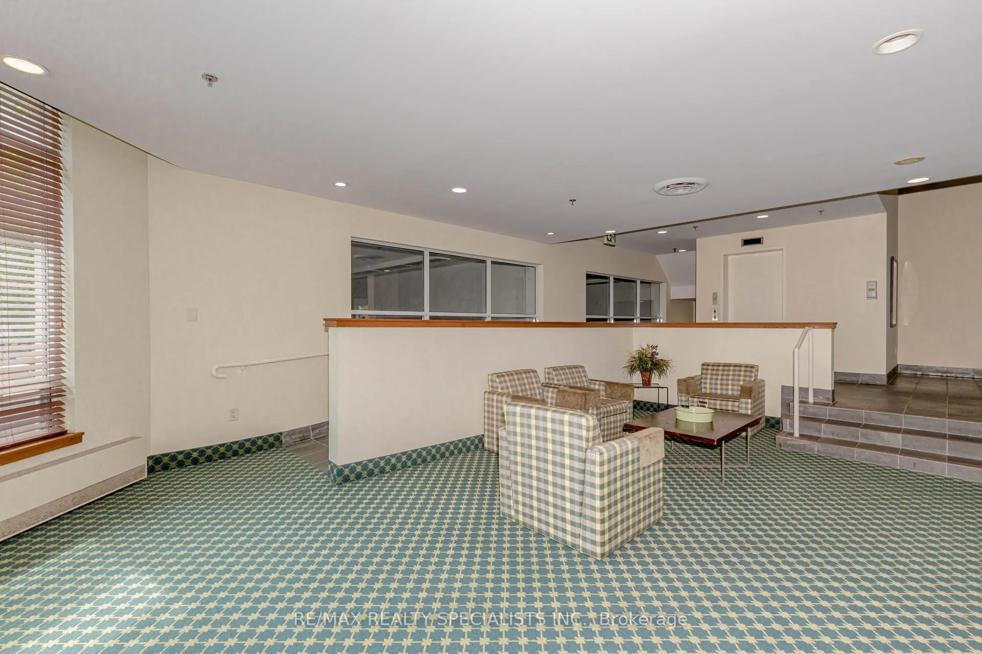 2177 Burnhamthorpe Road W, #1102