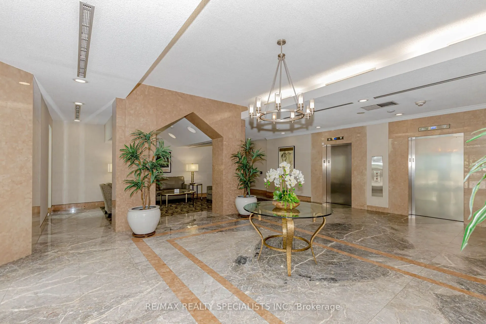 2177 Burnhamthorpe Road W, #1102