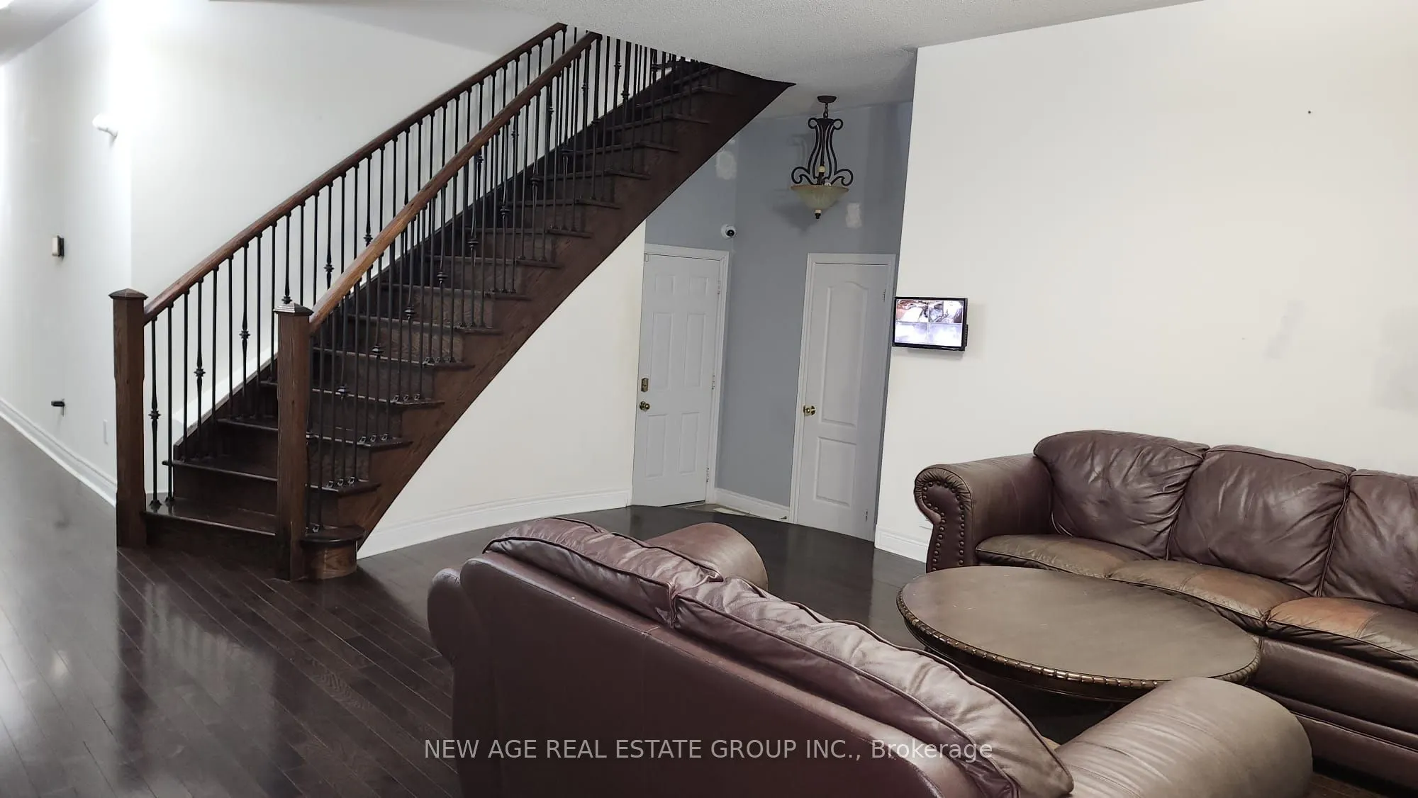 80 Tatra Crescent, #2