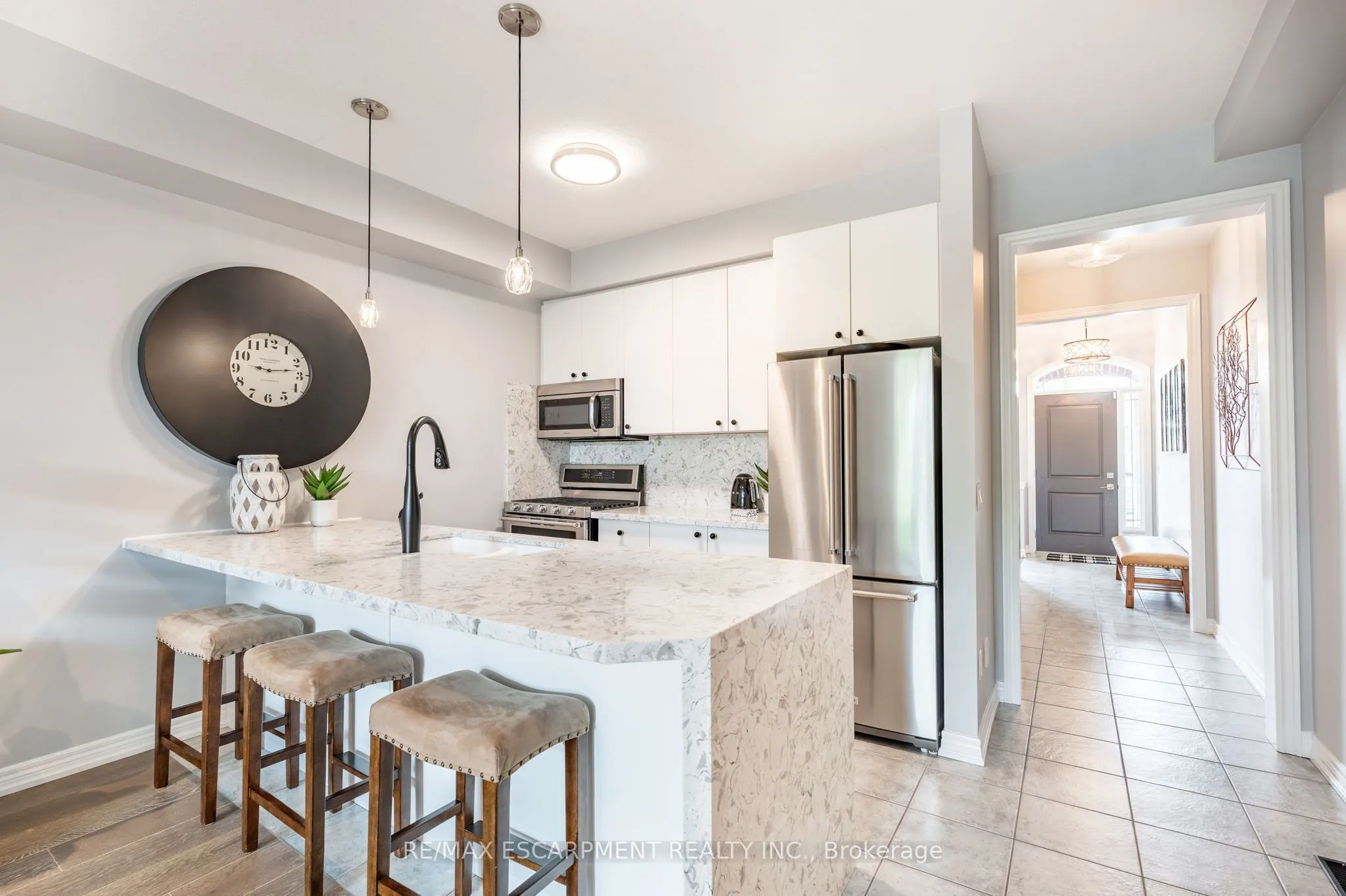 5056 New Street, #15