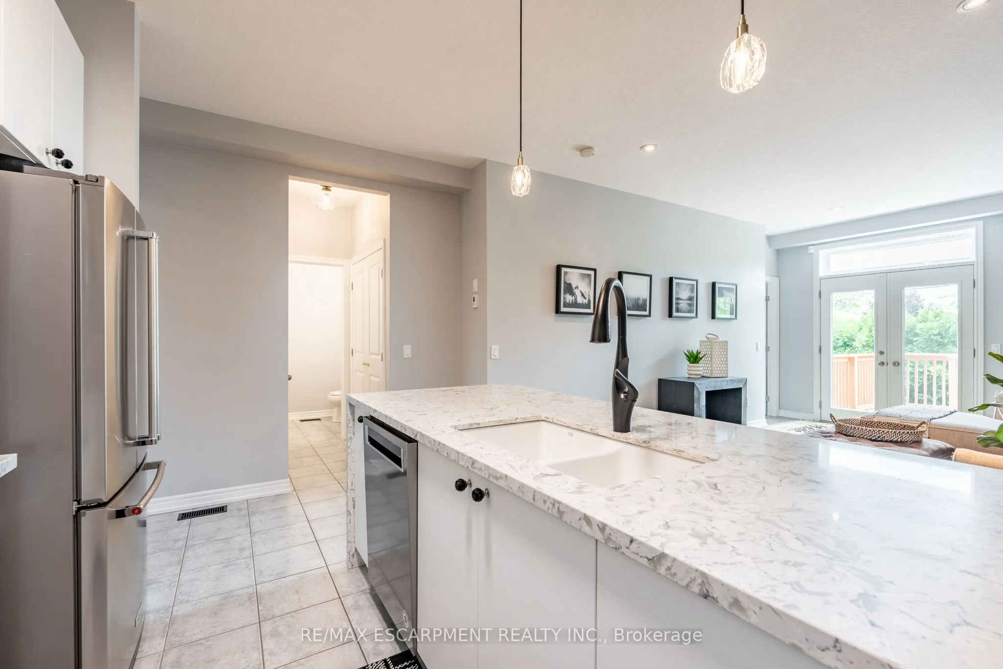 5056 New Street, #15