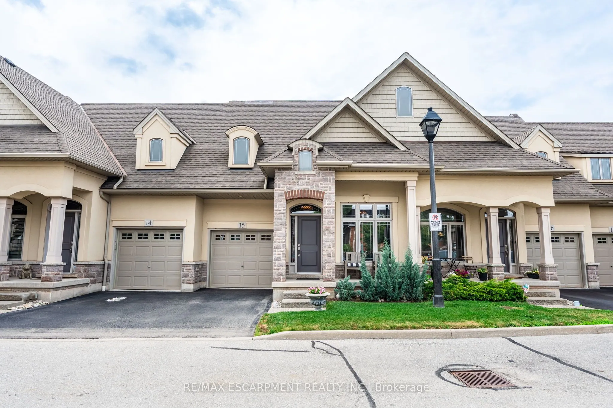 5056 New Street, #15