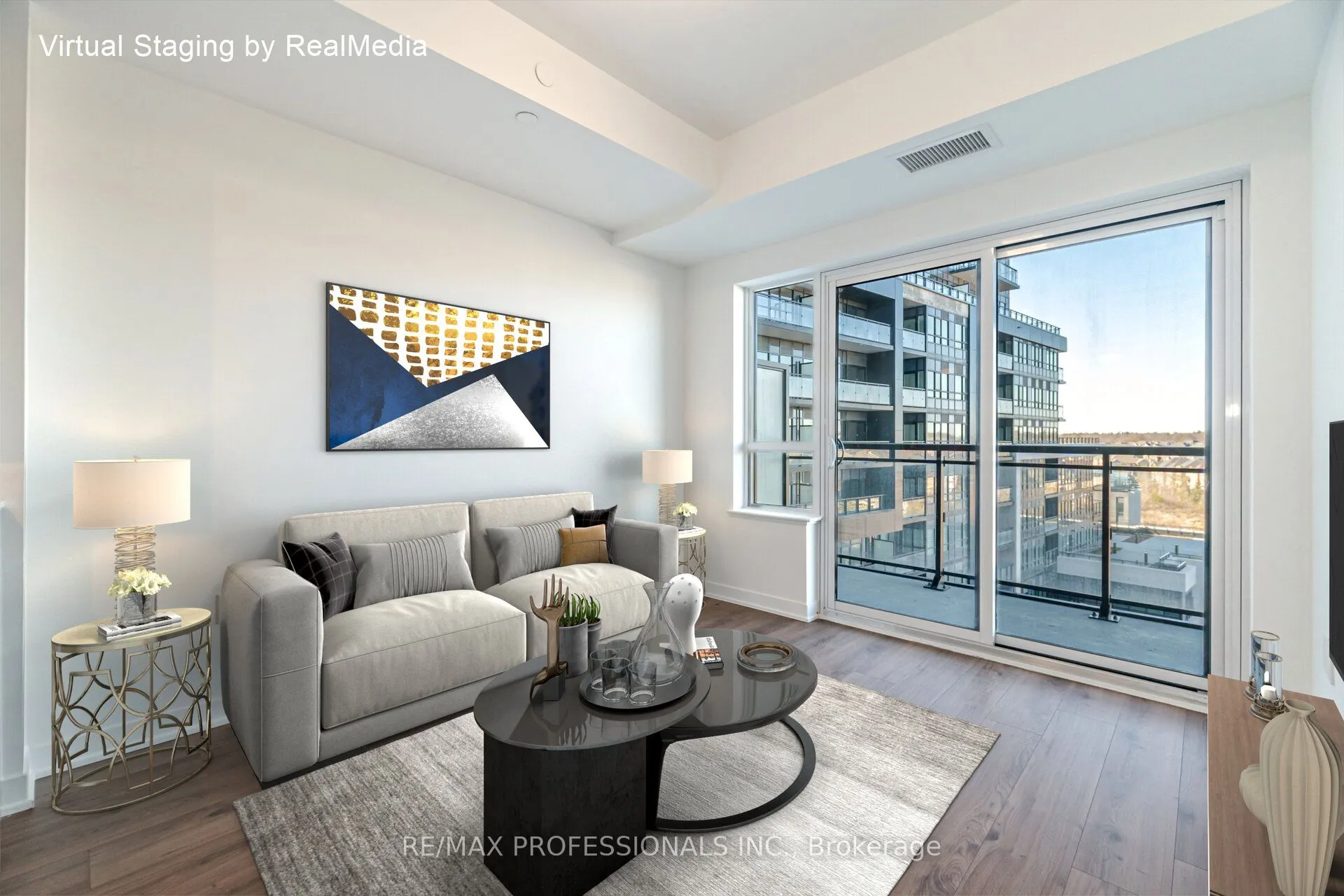 395 Dundas Street W, #603