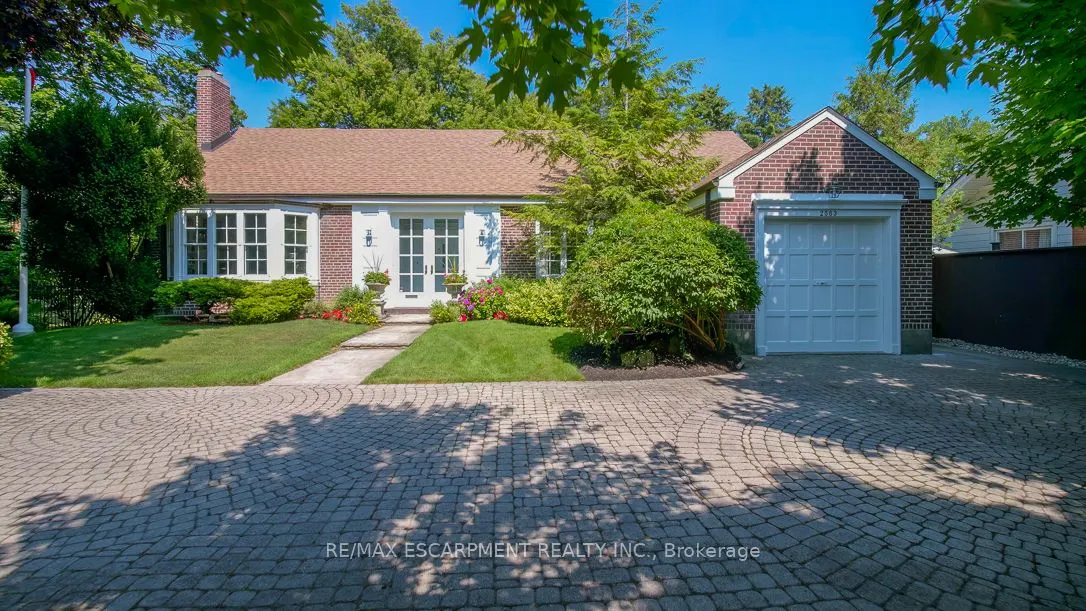 2583 Lake Shore Boulevard W