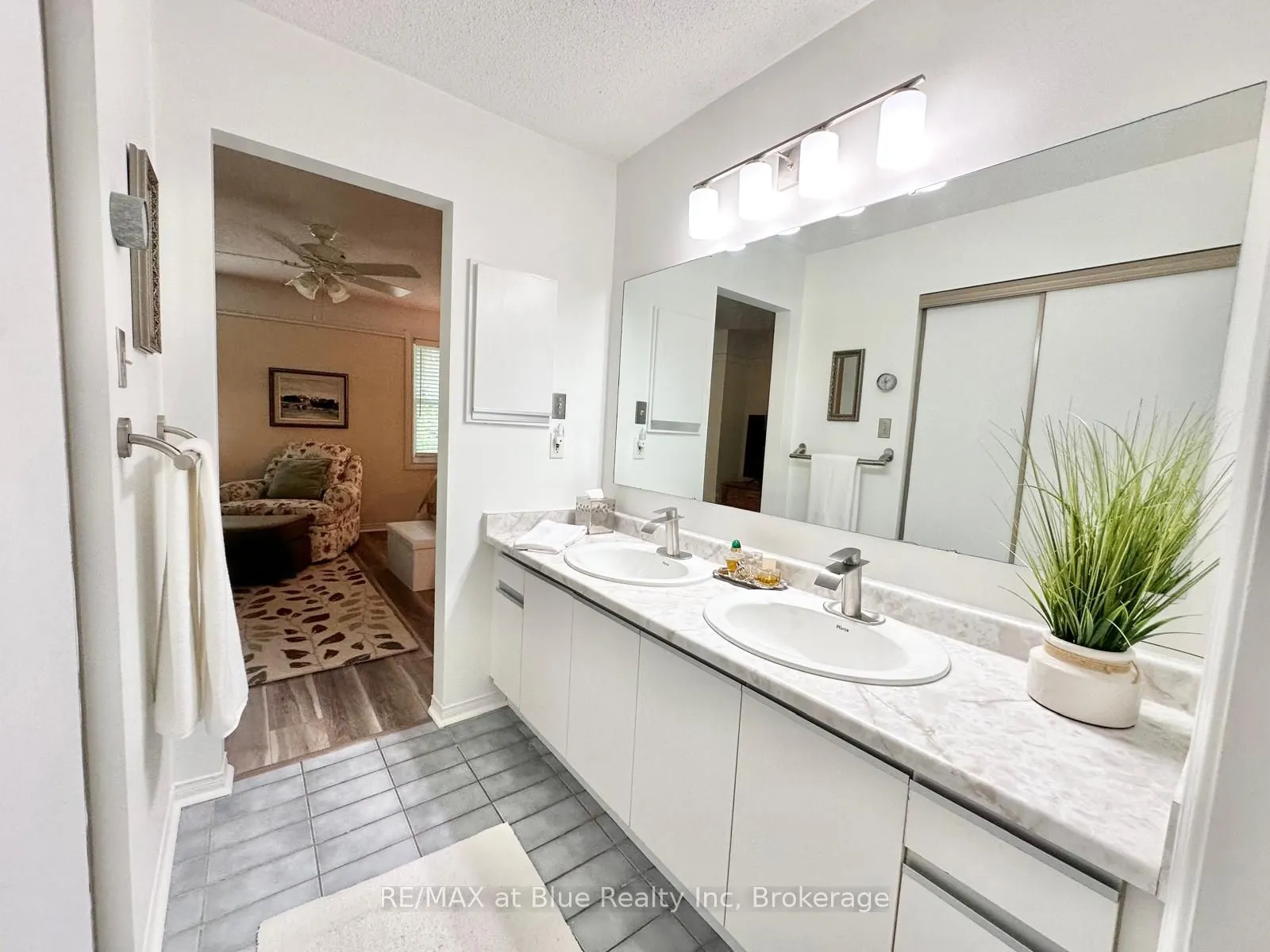 8 Stornwood Court, #8