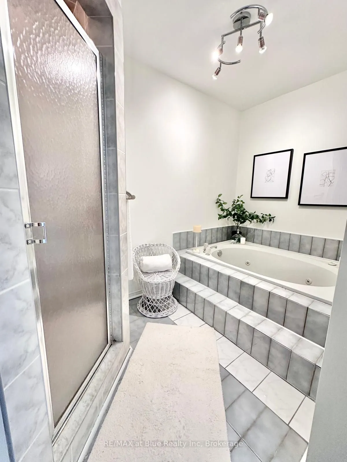 8 Stornwood Court, #8