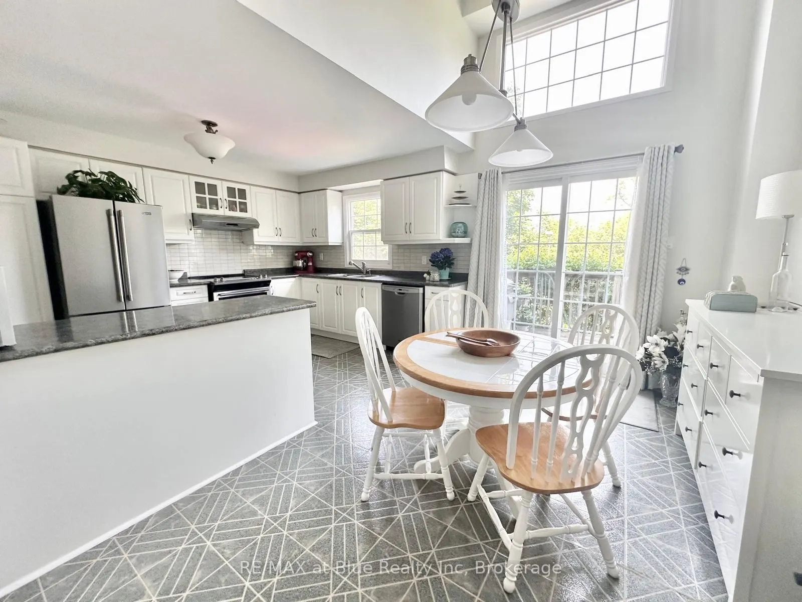 8 Stornwood Court, #8