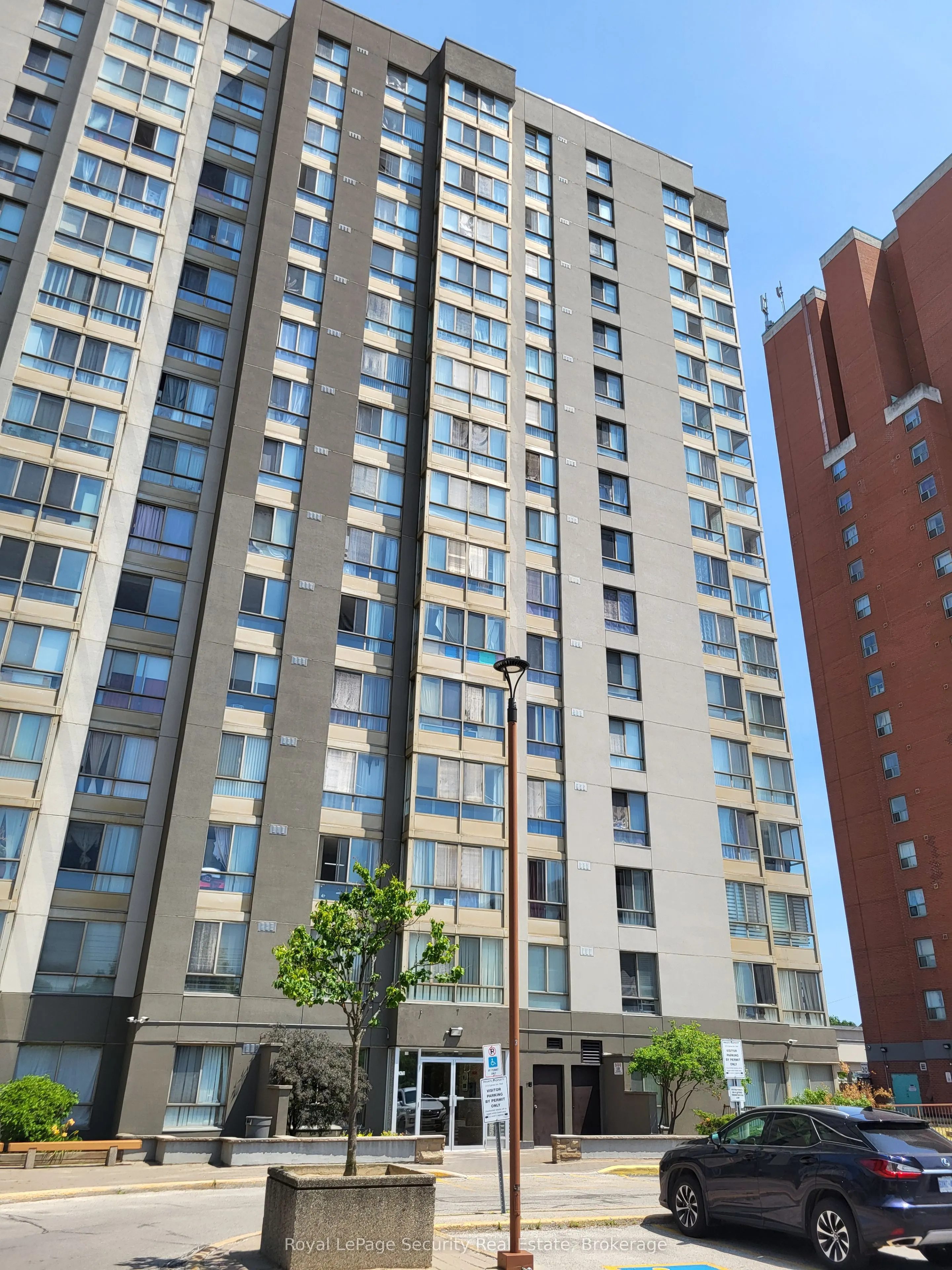 2470 Eglinton Avenue W, #605