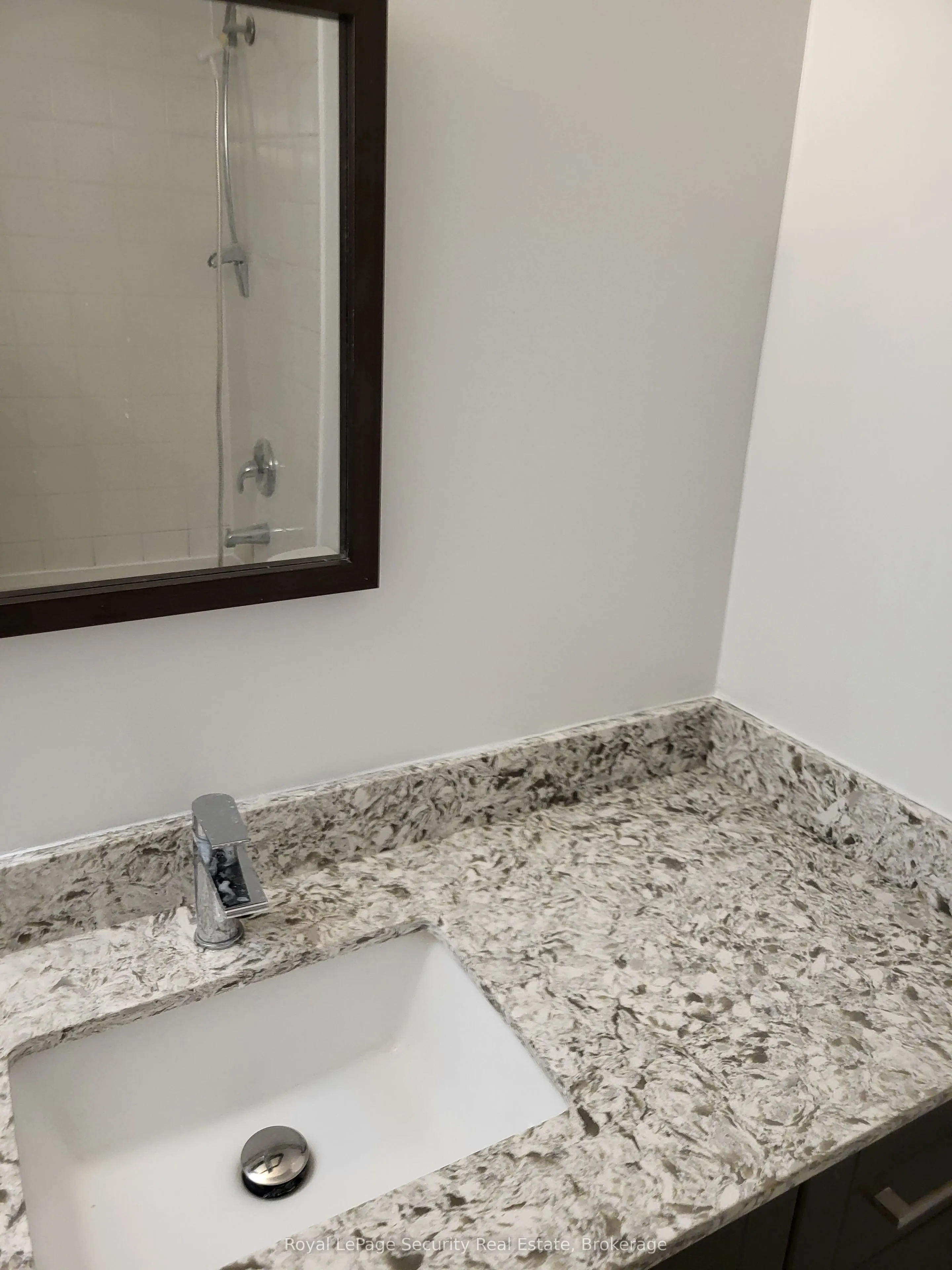 2470 Eglinton Avenue W, #605