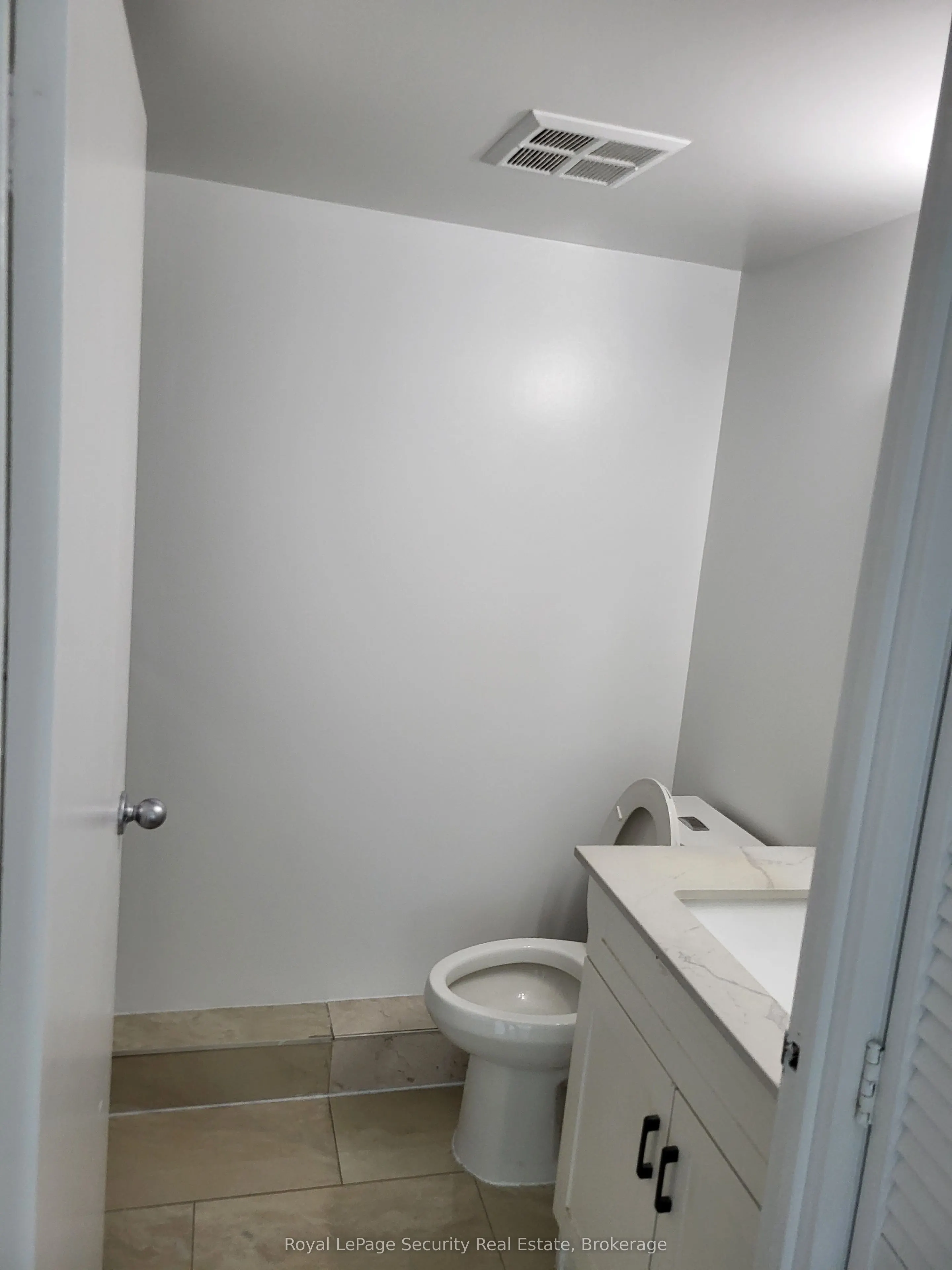 2470 Eglinton Avenue W, #605