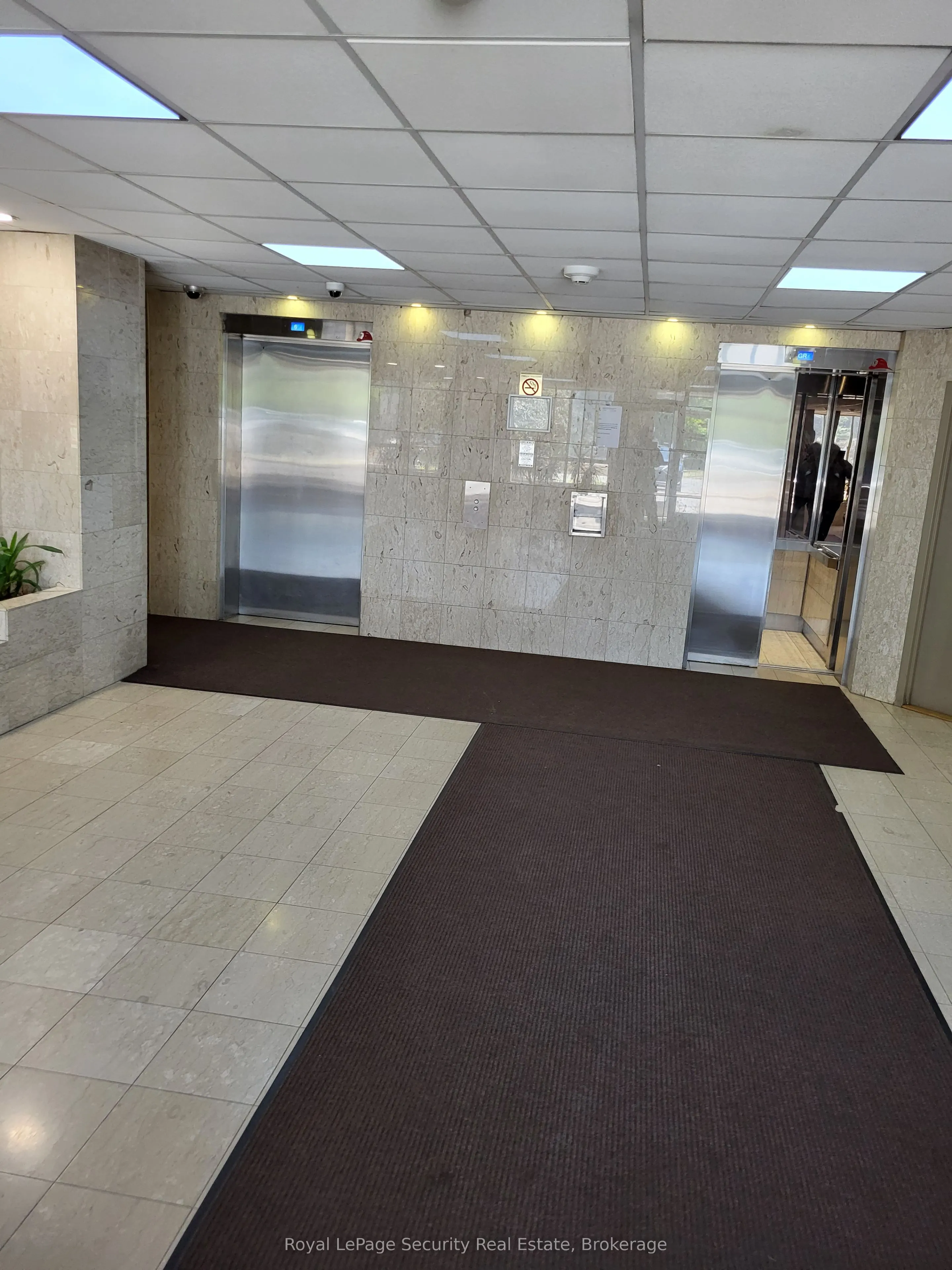 2470 Eglinton Avenue W, #605
