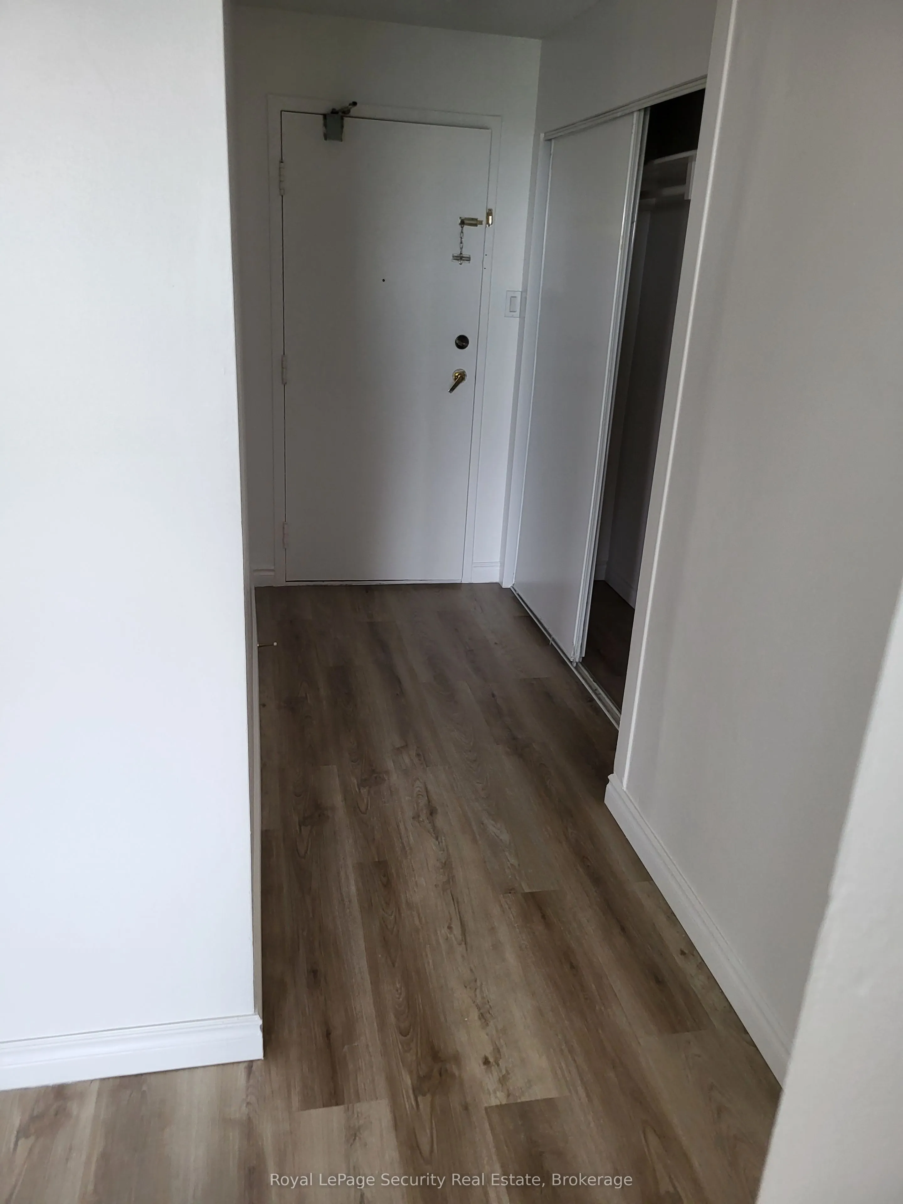2470 Eglinton Avenue W, #605