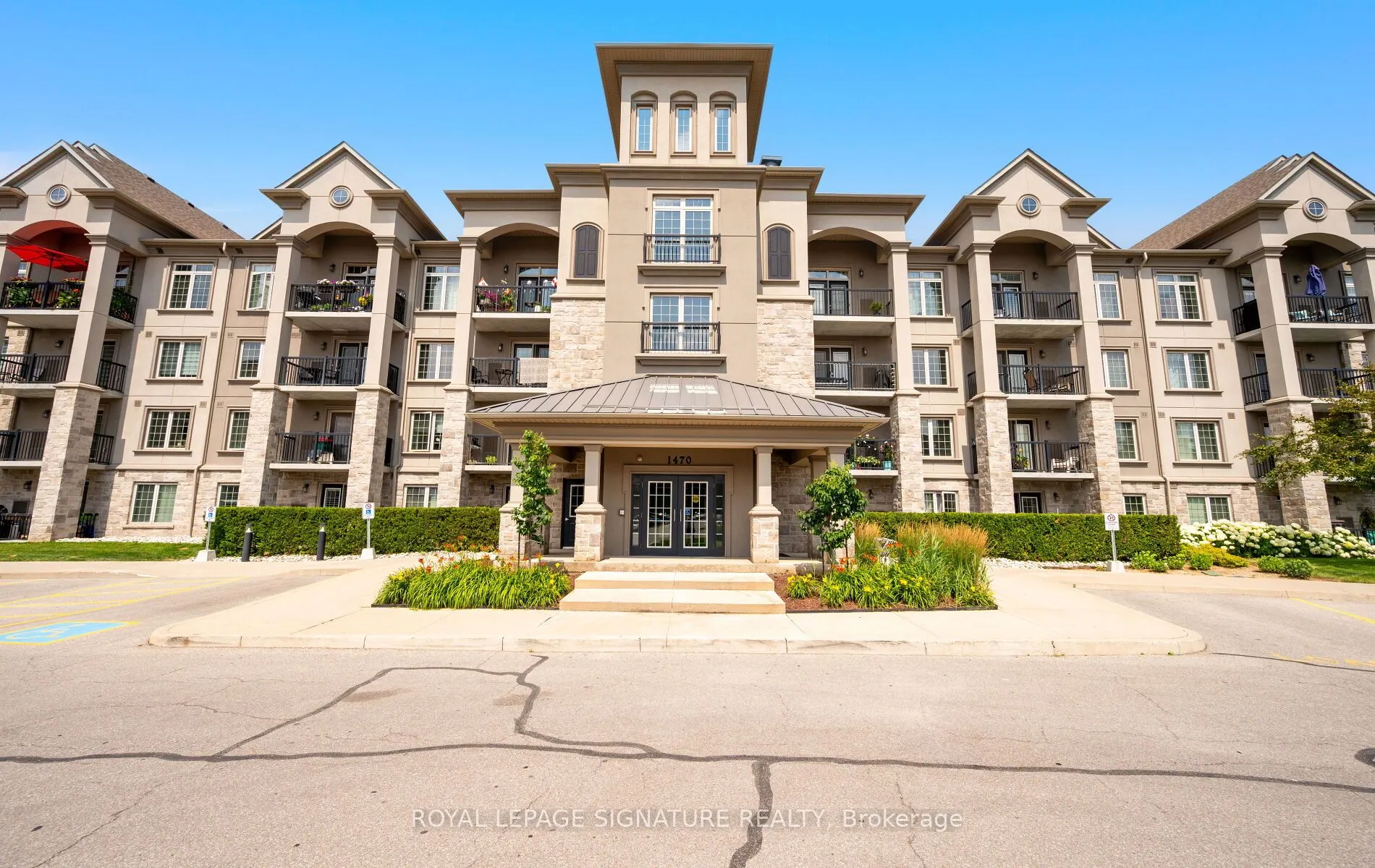 1470 Main Street E, #204