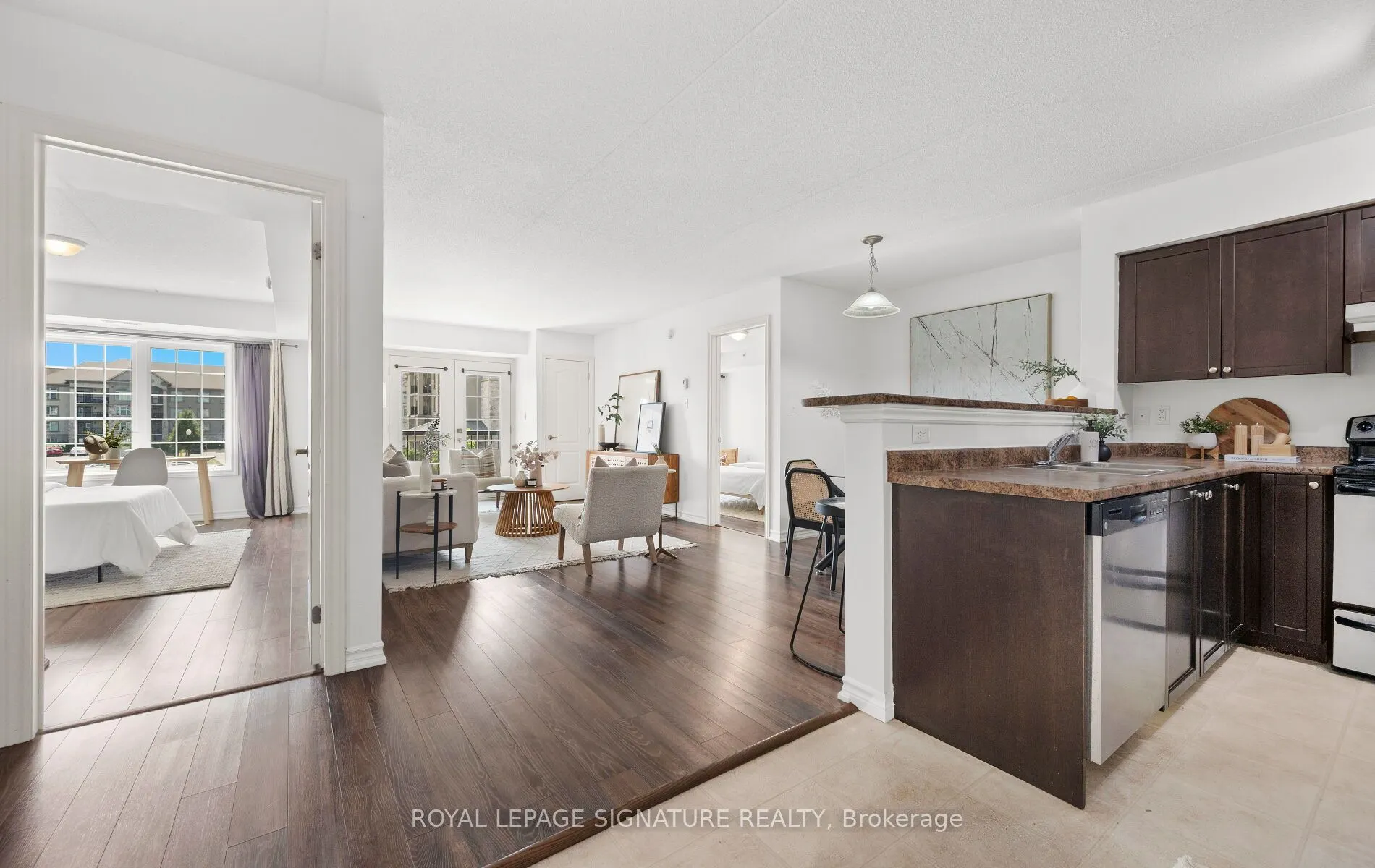 1470 Main Street E, #204