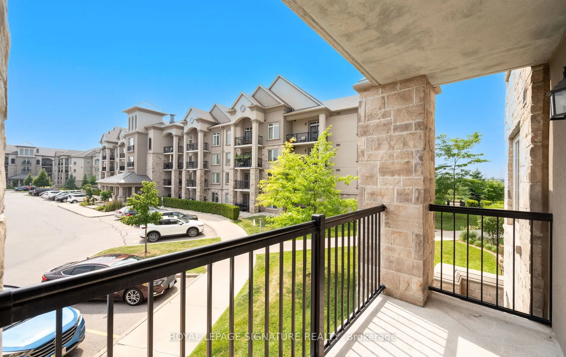 1470 Main Street E, #204