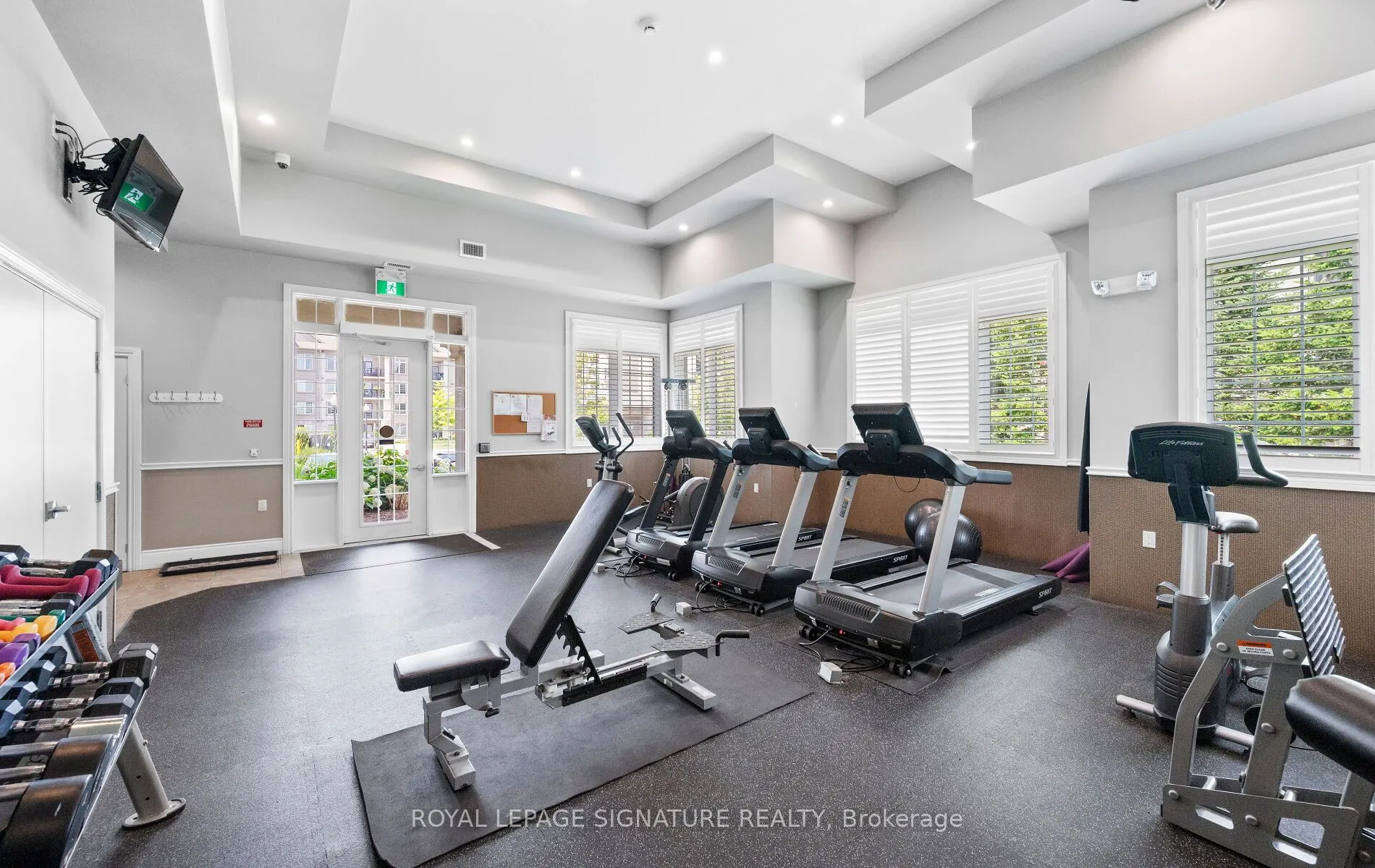 1470 Main Street E, #204