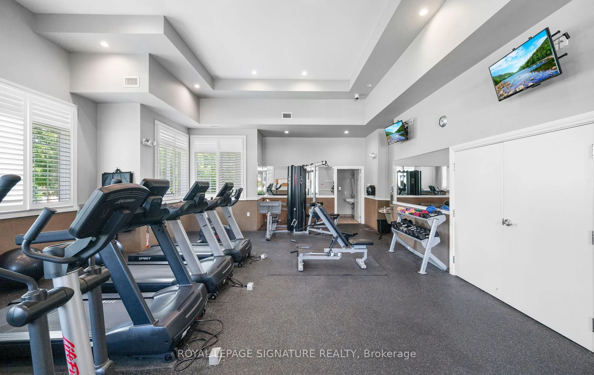 1470 Main Street E, #204