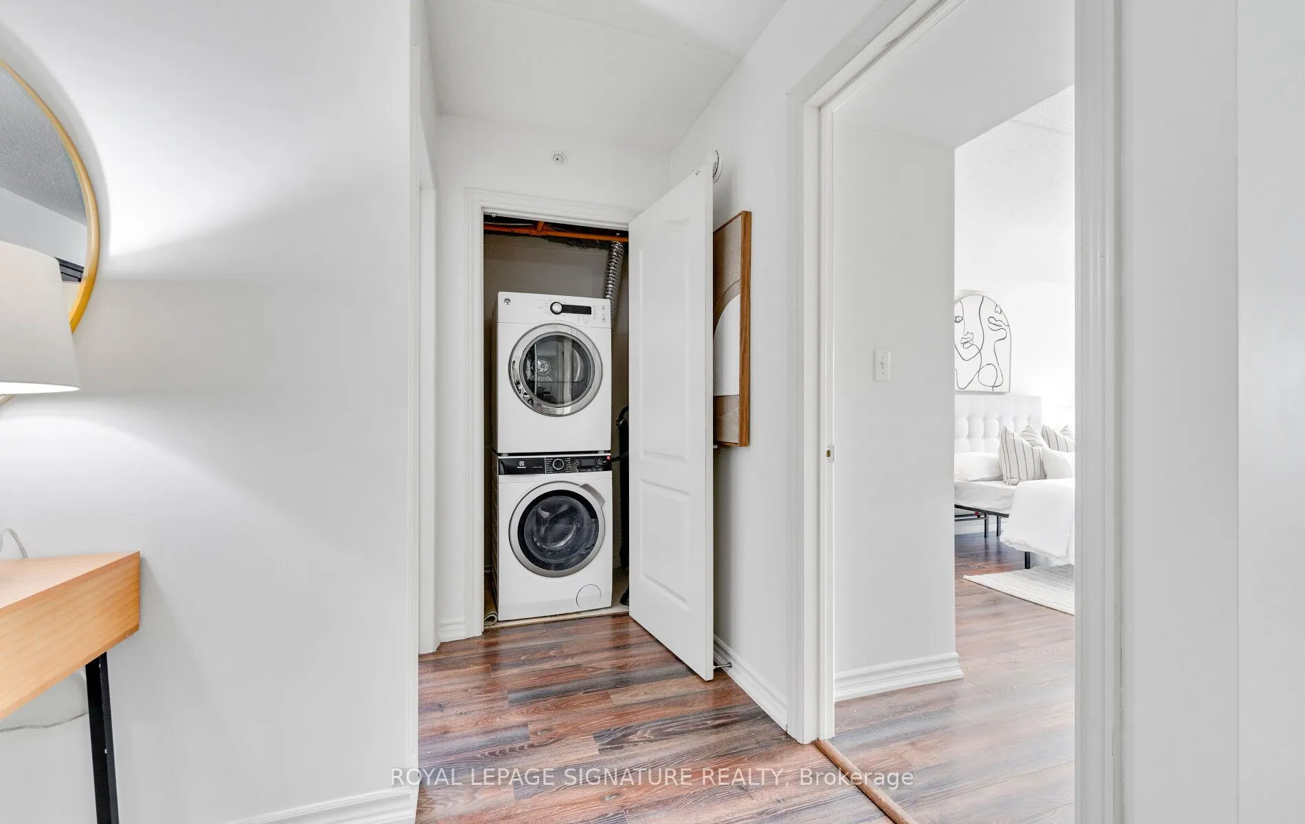 1470 Main Street E, #204