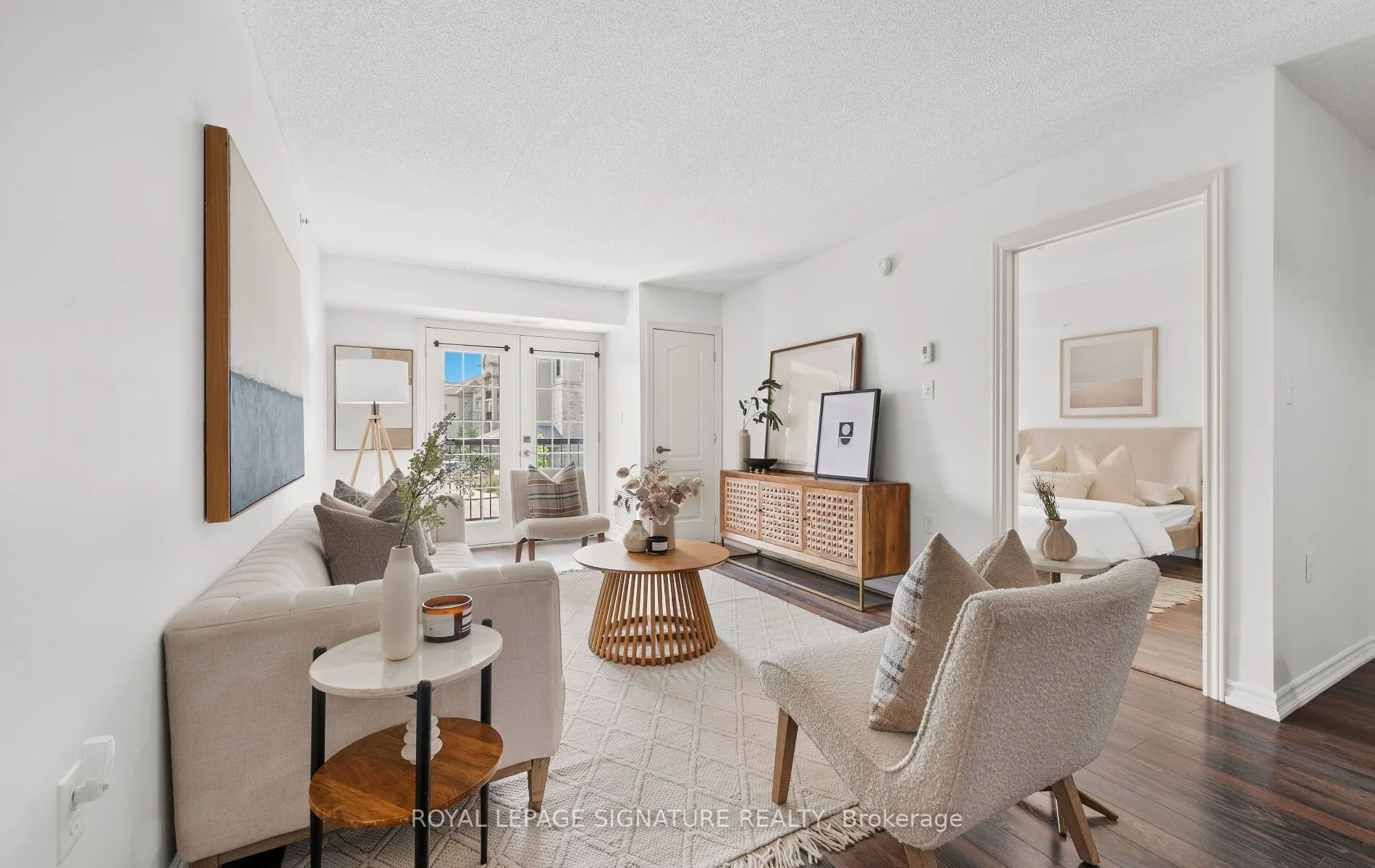1470 Main Street E, #204