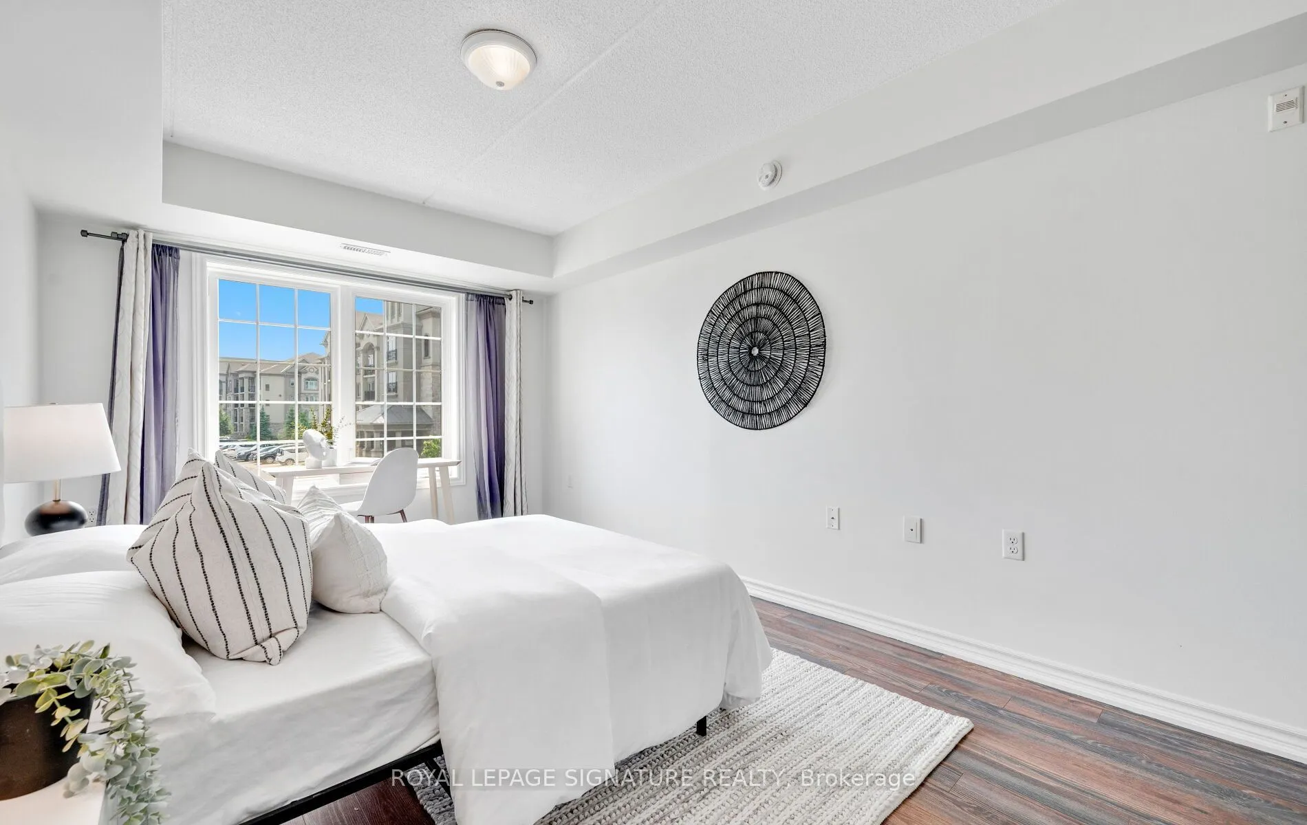 1470 Main Street E, #204