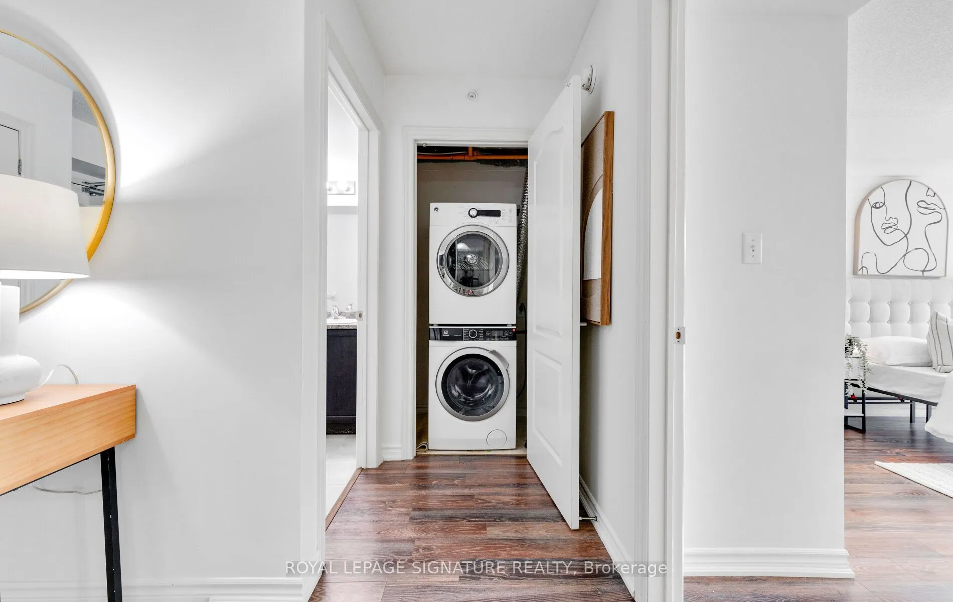 1470 Main Street E, #204