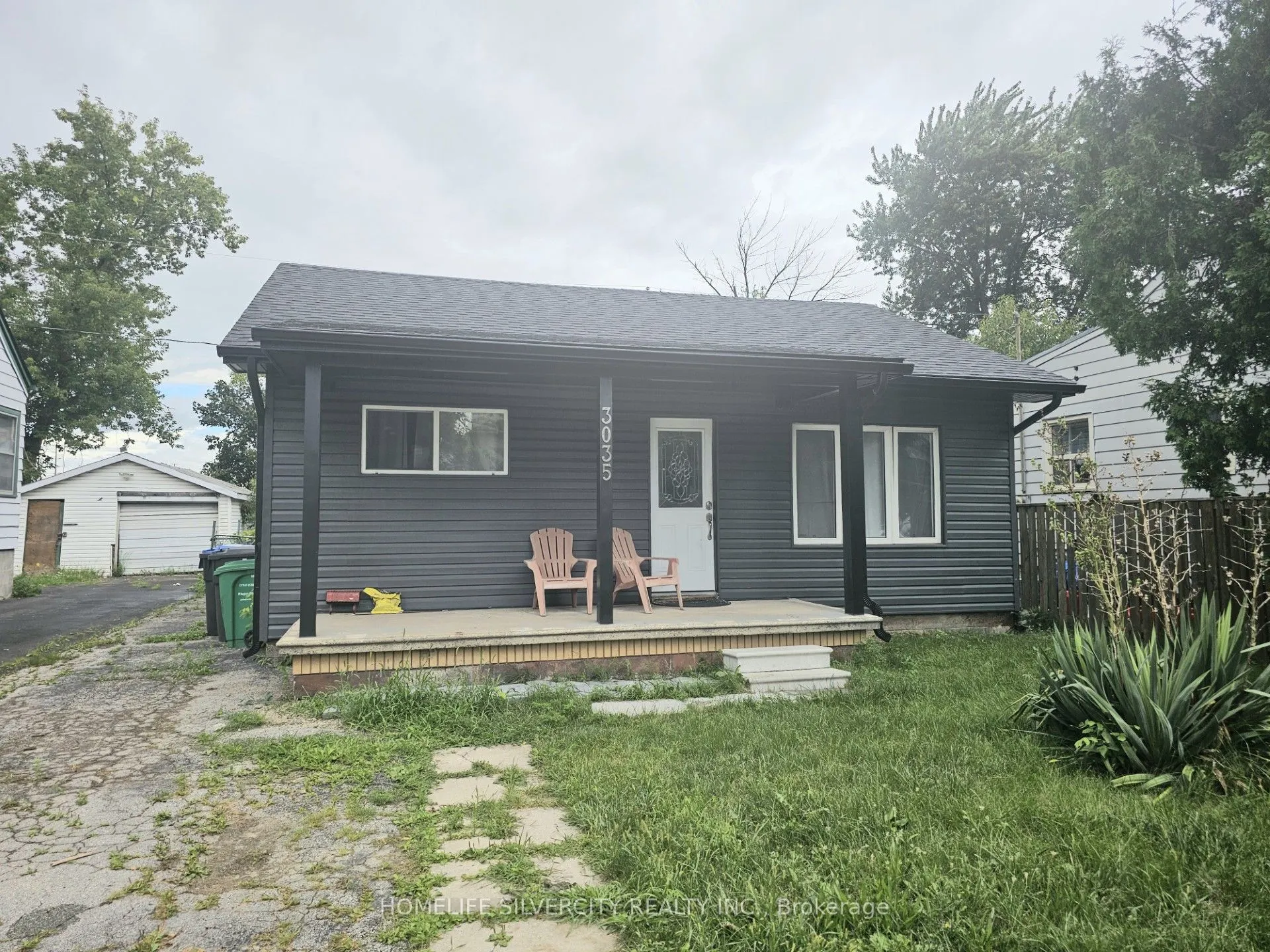3035 Victory Crescent