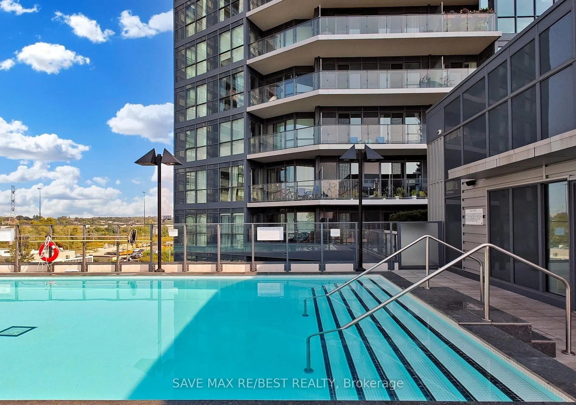 10 Park Lawn Road, #807