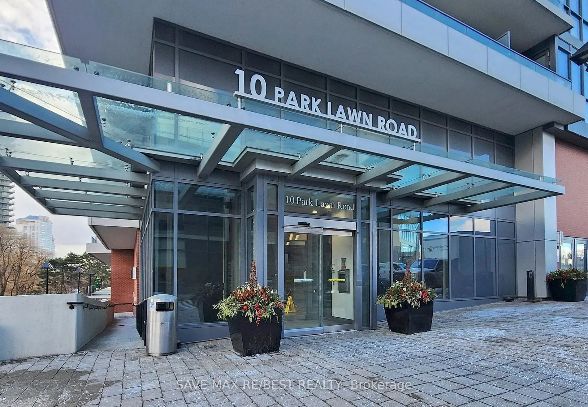 10 Park Lawn Road, #807