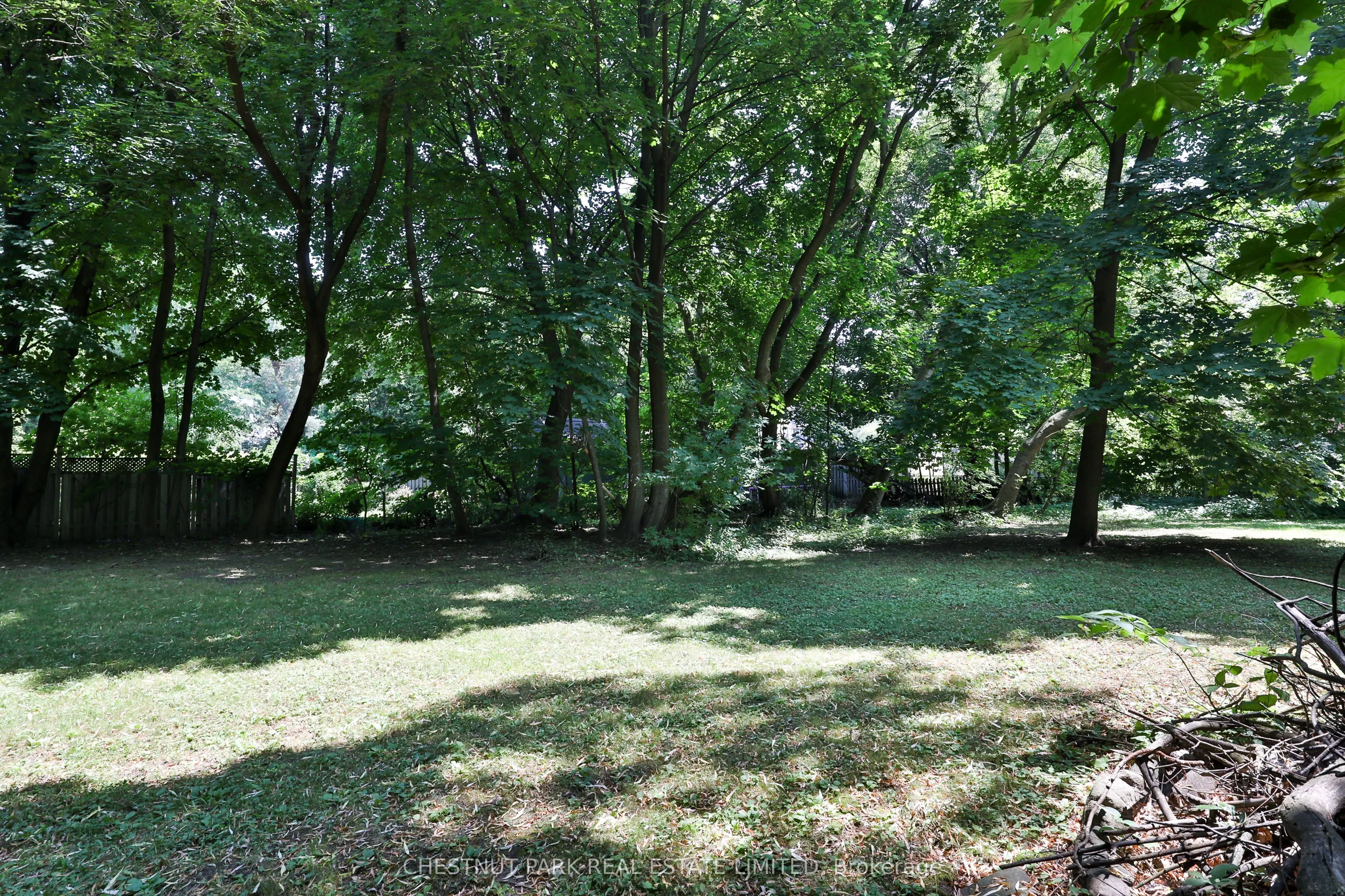61 Burnhamthorpe Crescent